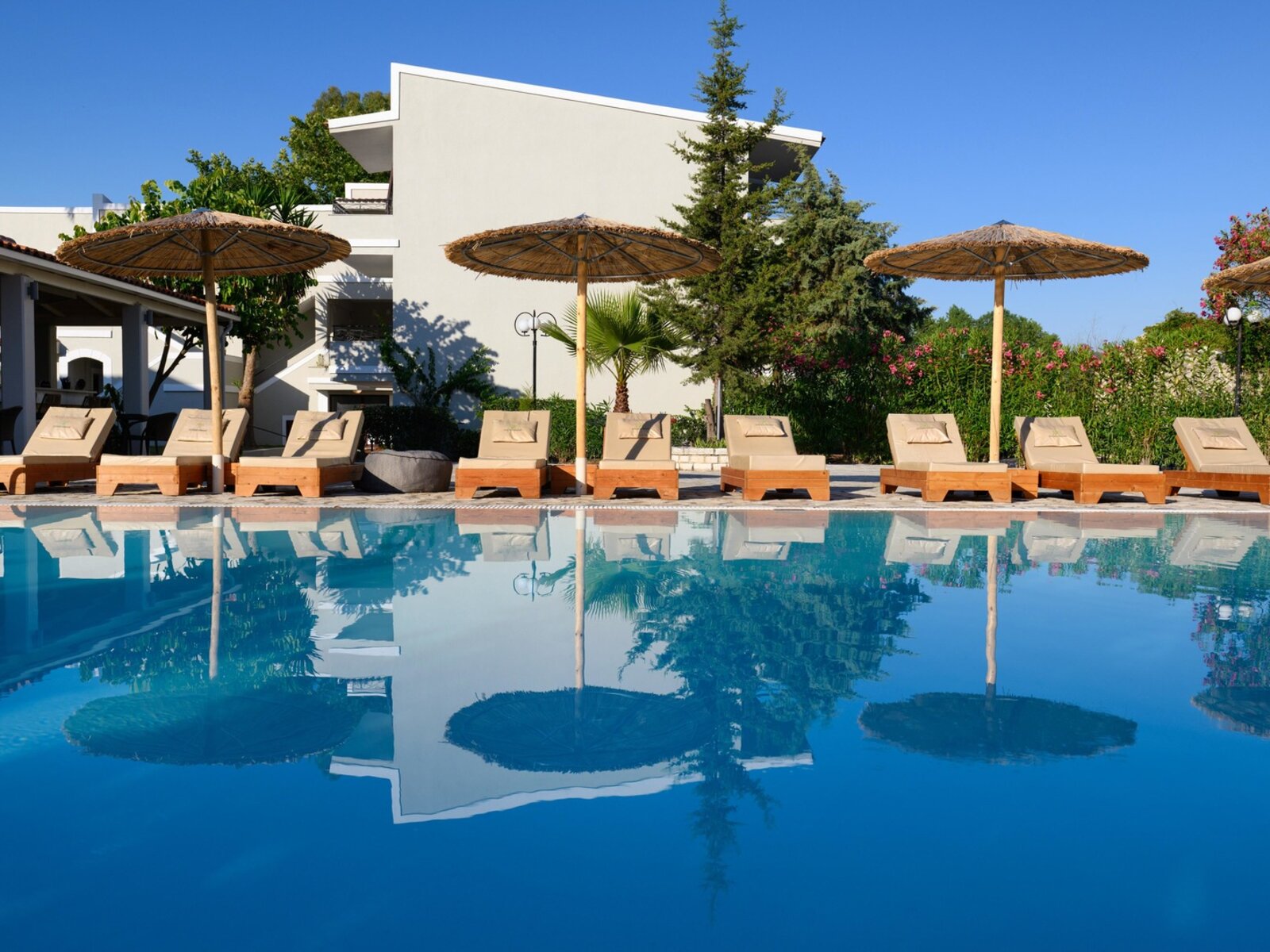 009 - Acharavi Mare.jpg