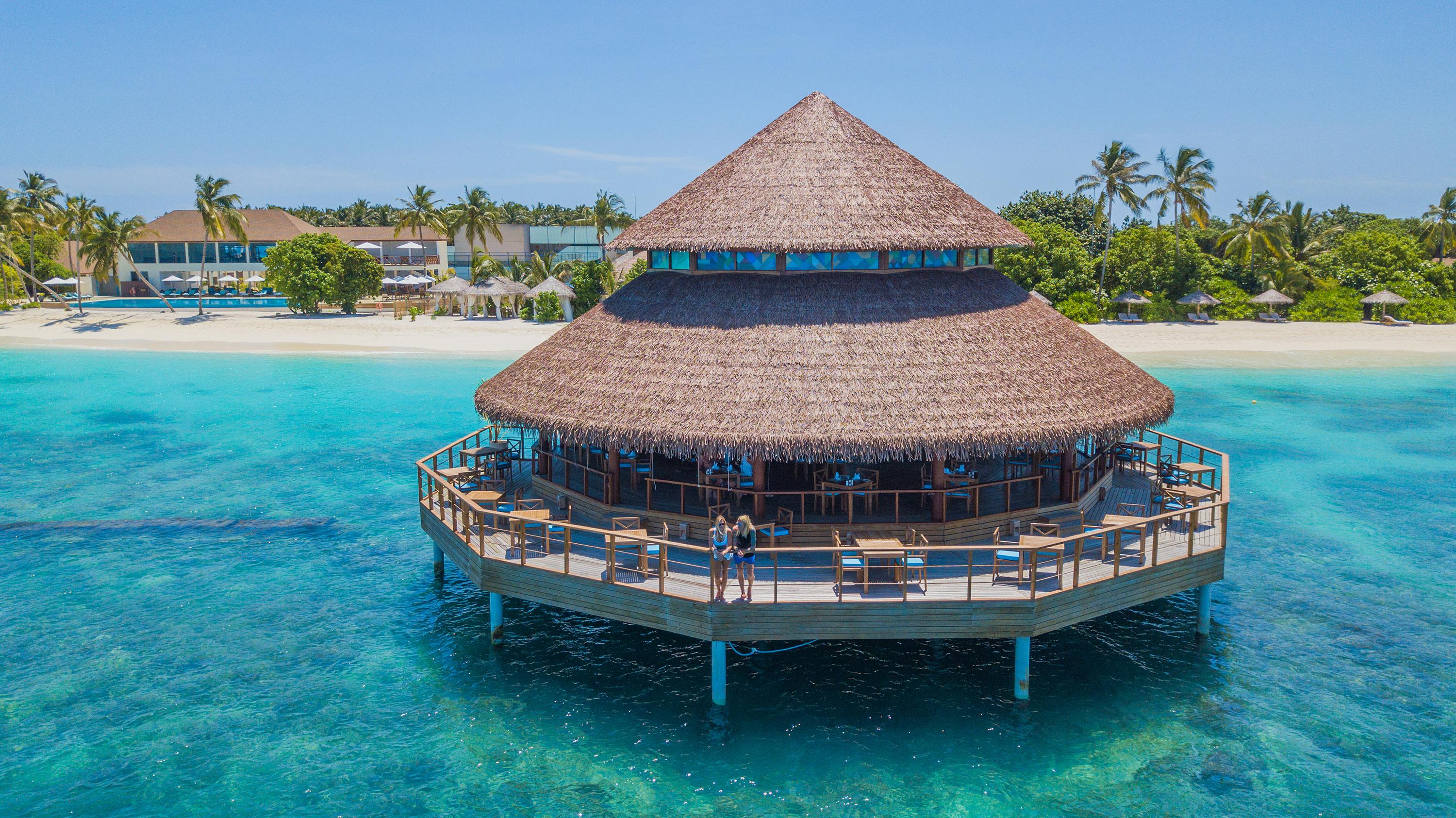 010 - Reethi Faru Resort.jpg