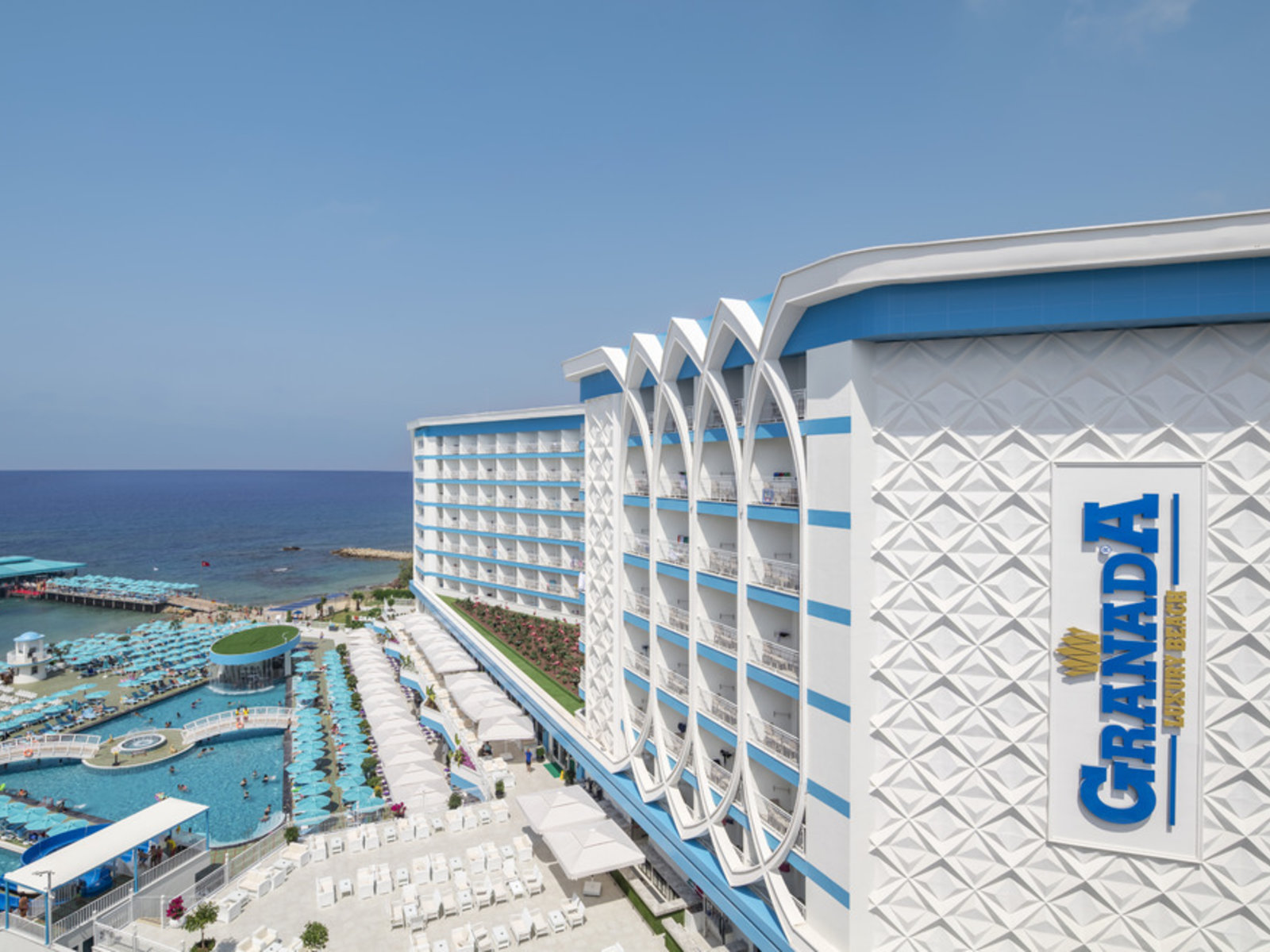 006 - Granada Luxury Beach.jpg