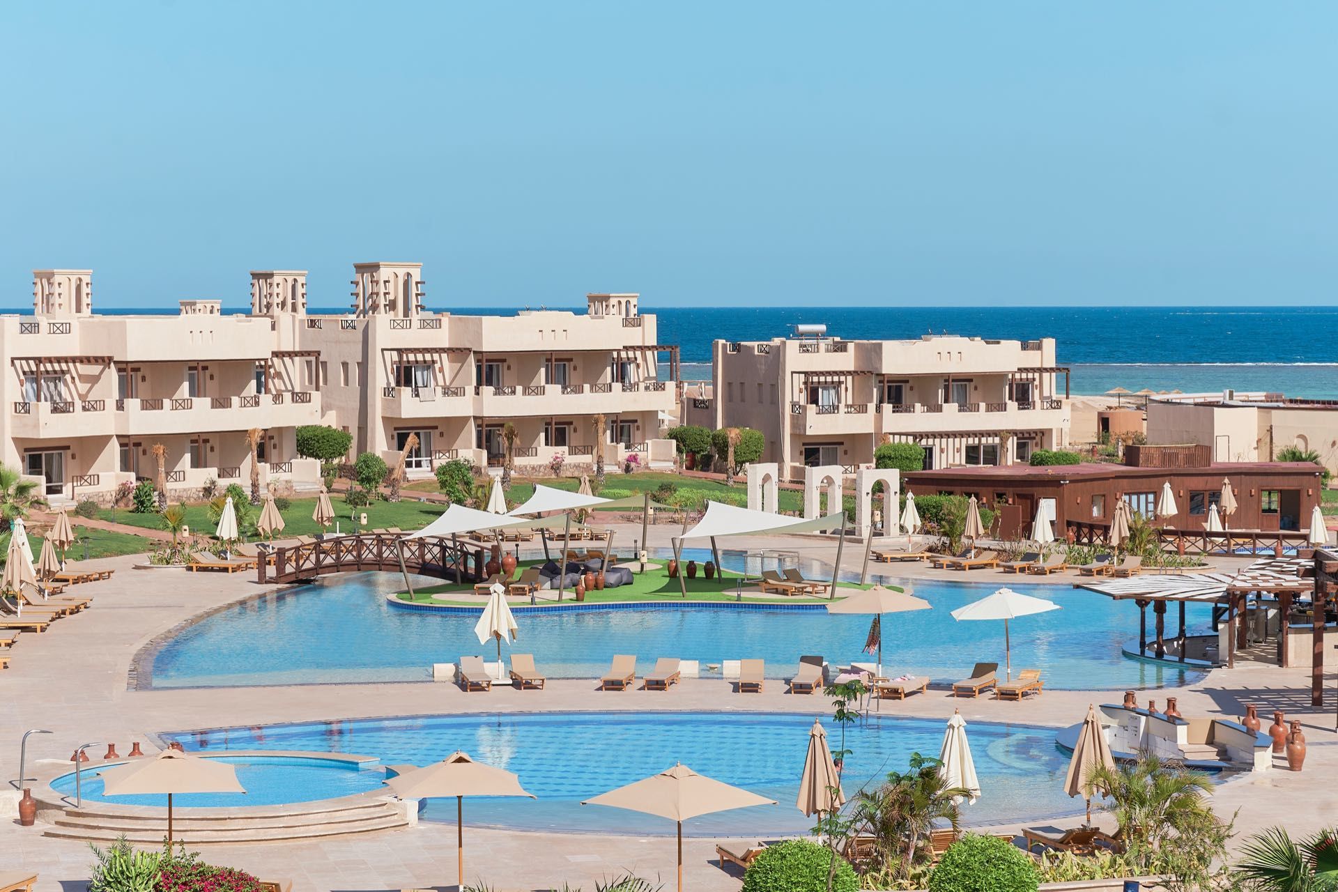 001 - True Beach Resort.jpg