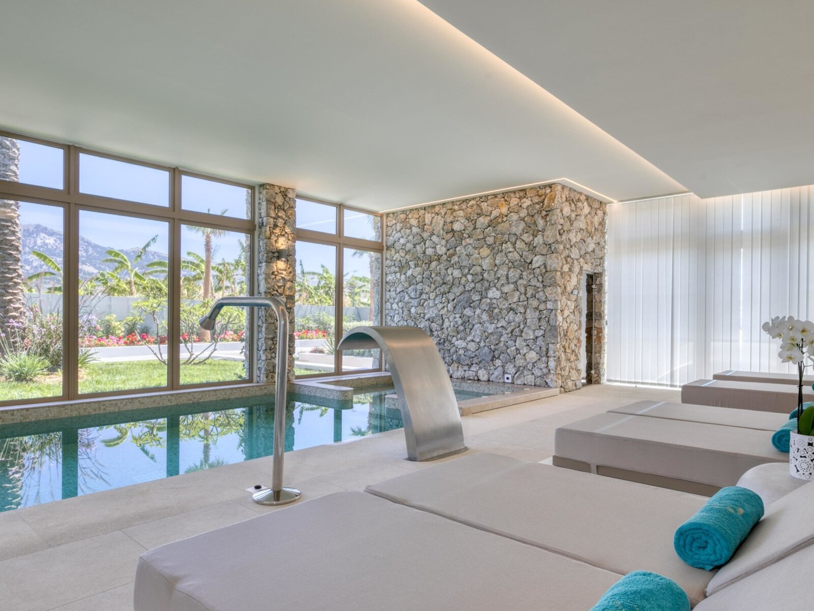 015 - Utopia Blu Hotel.jpg