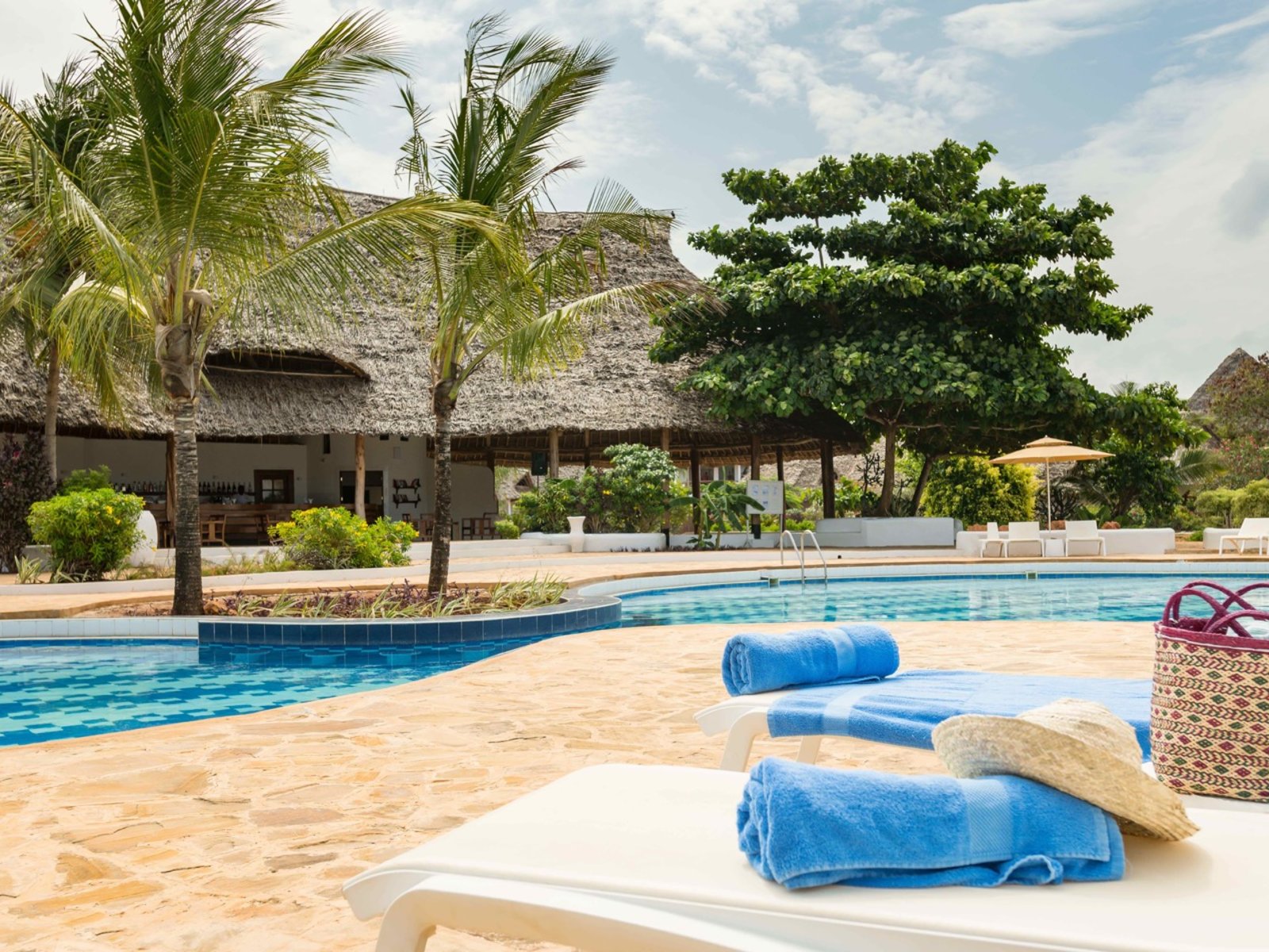 009 - Sandies Baobab Beach Zanzibar.jpg