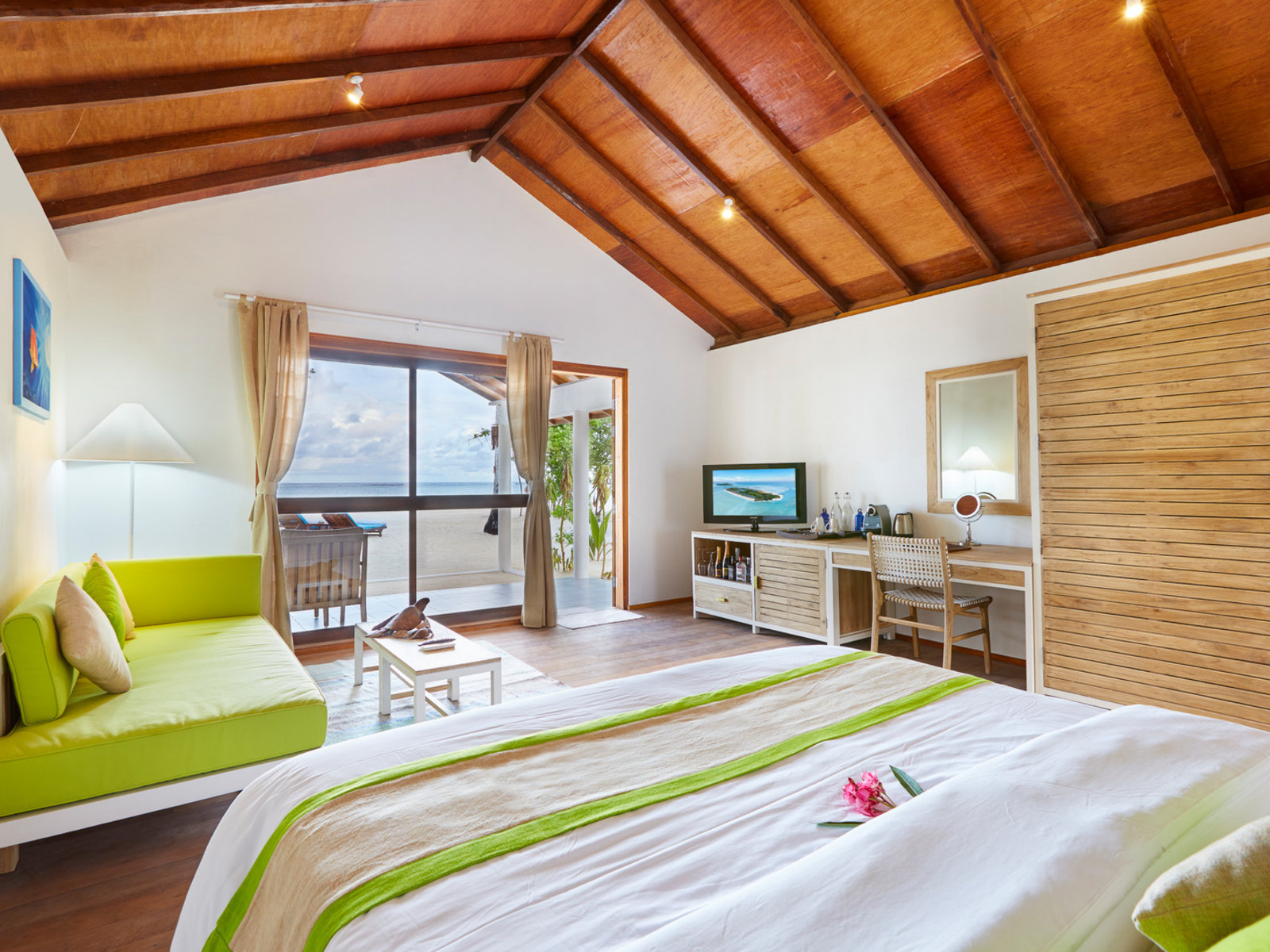 021 - Innahura Maldives Resort.jpg