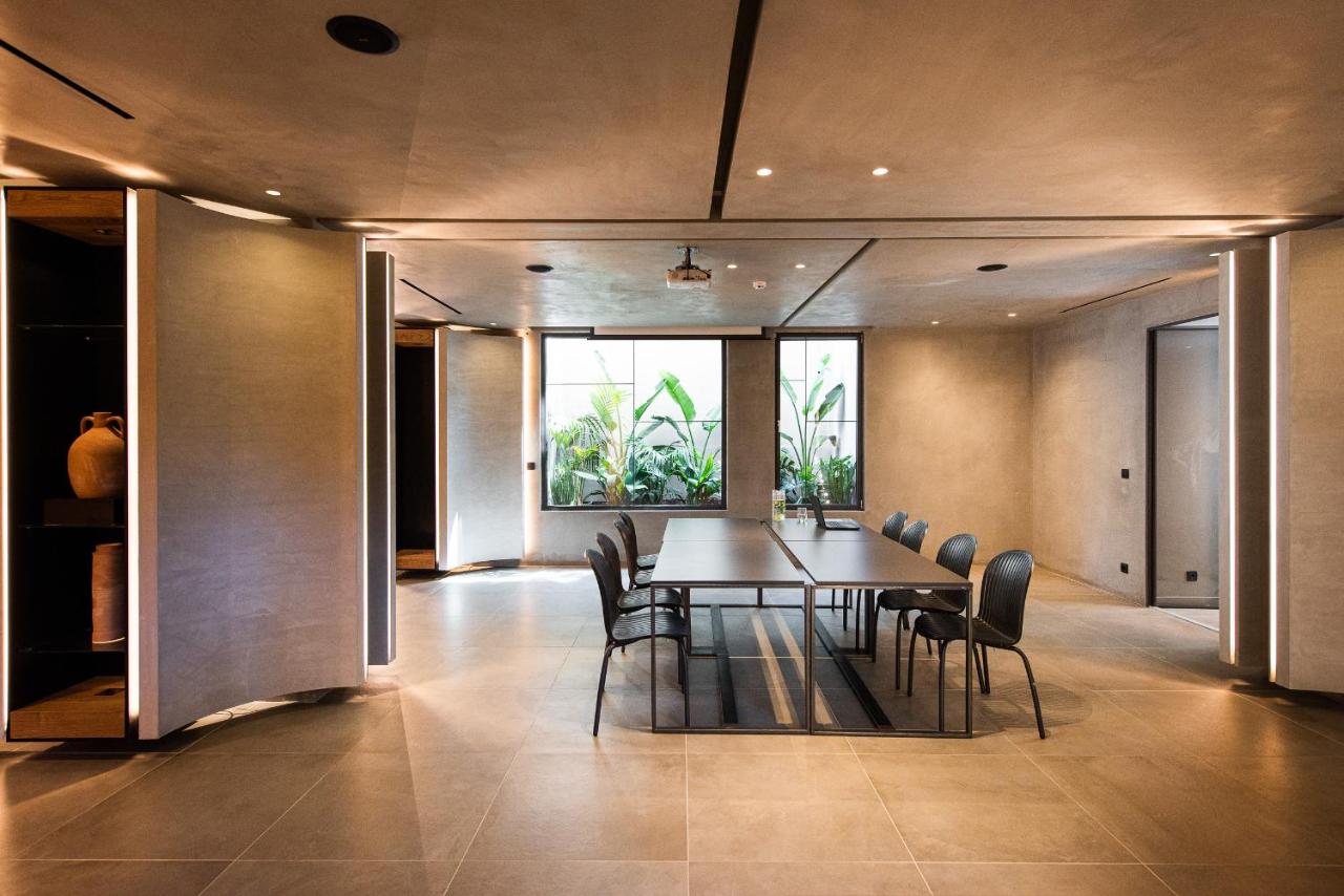 Pilot Amphora Boutique Hotel 55