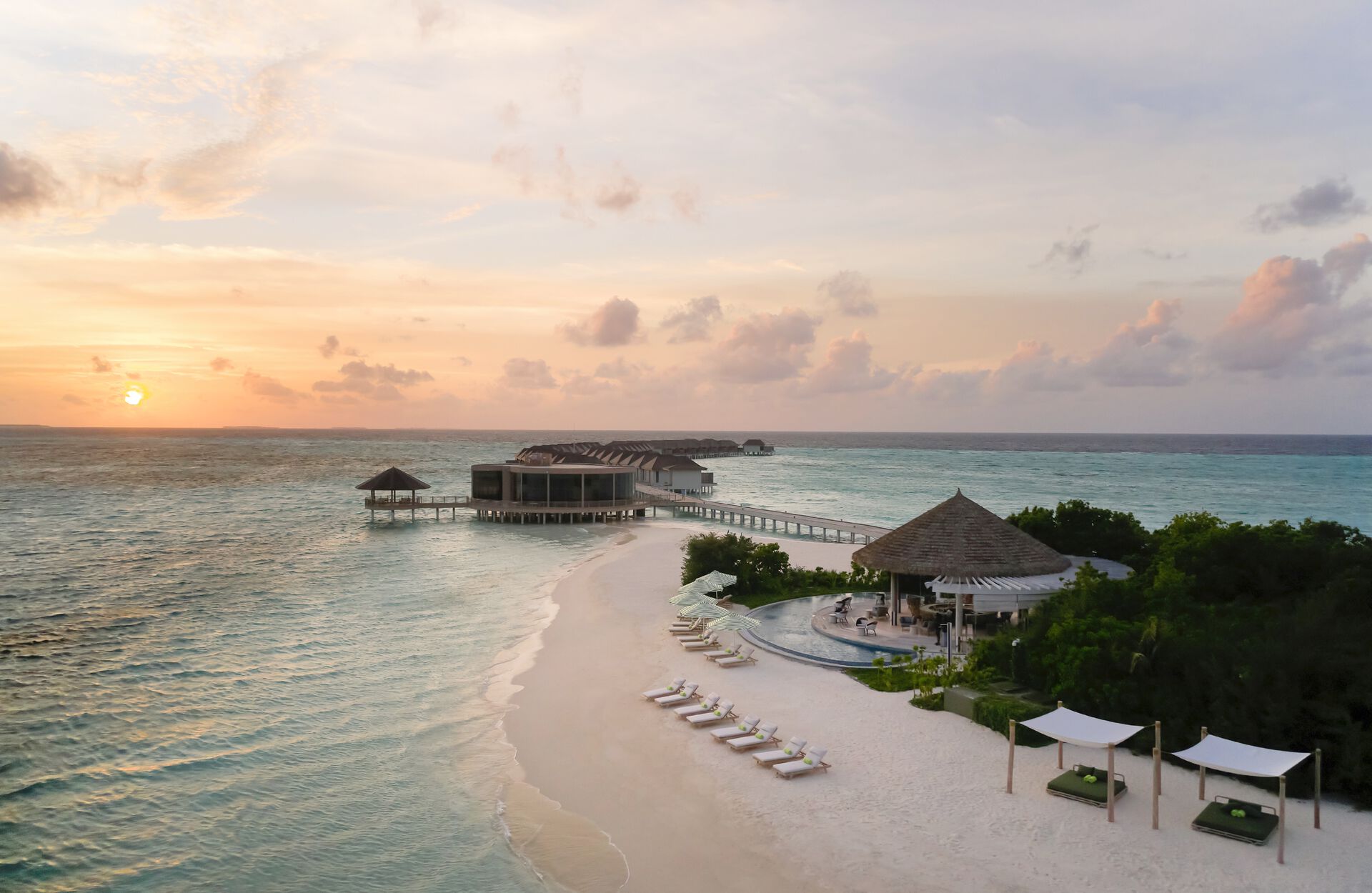 009 - Le Meridien Maldives Resort & Spa.jpg