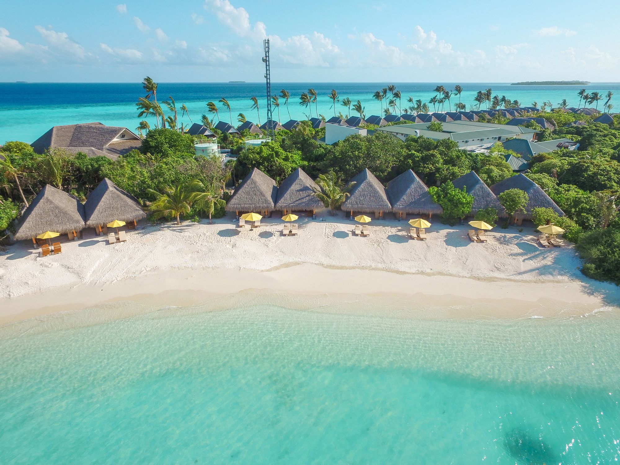 002 - Dhigufaru Island Resort.jpg