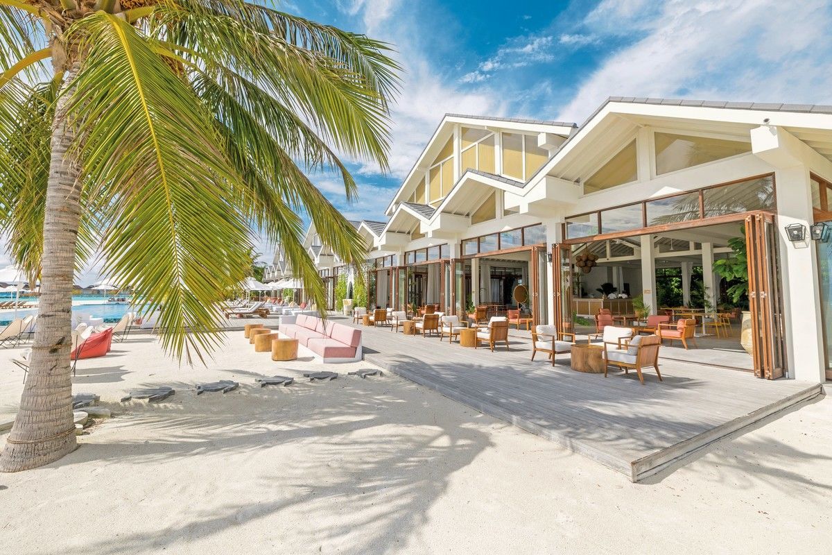 021 - The Standard, Huruvalhi Maldives.jpg