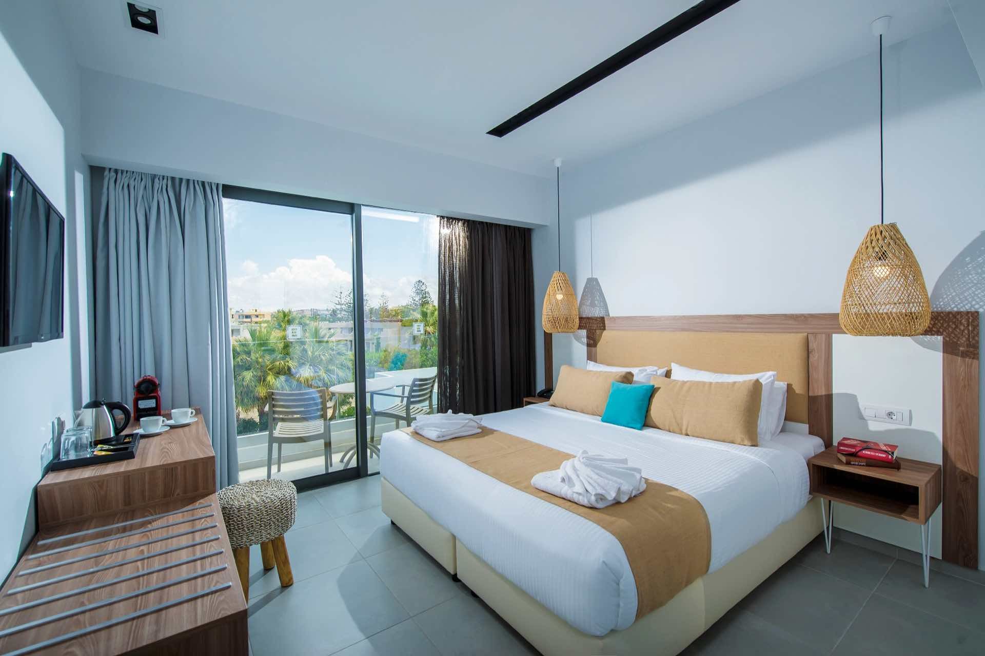 007 - Enorme Lifestyle Beach Resort.jpg