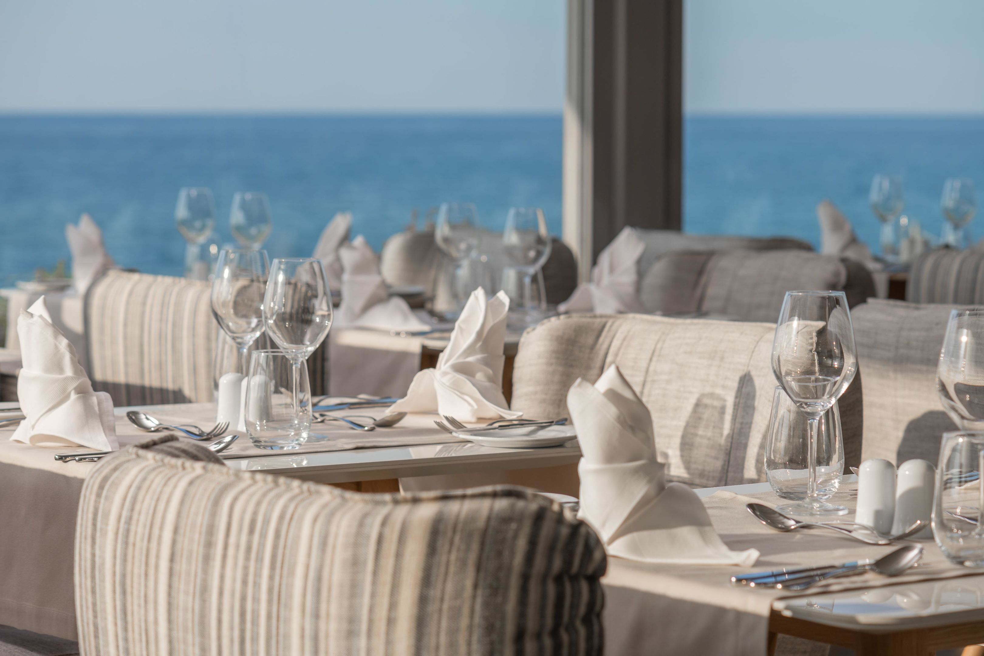 043 - Ikones Seafront Luxury Suites.jpg