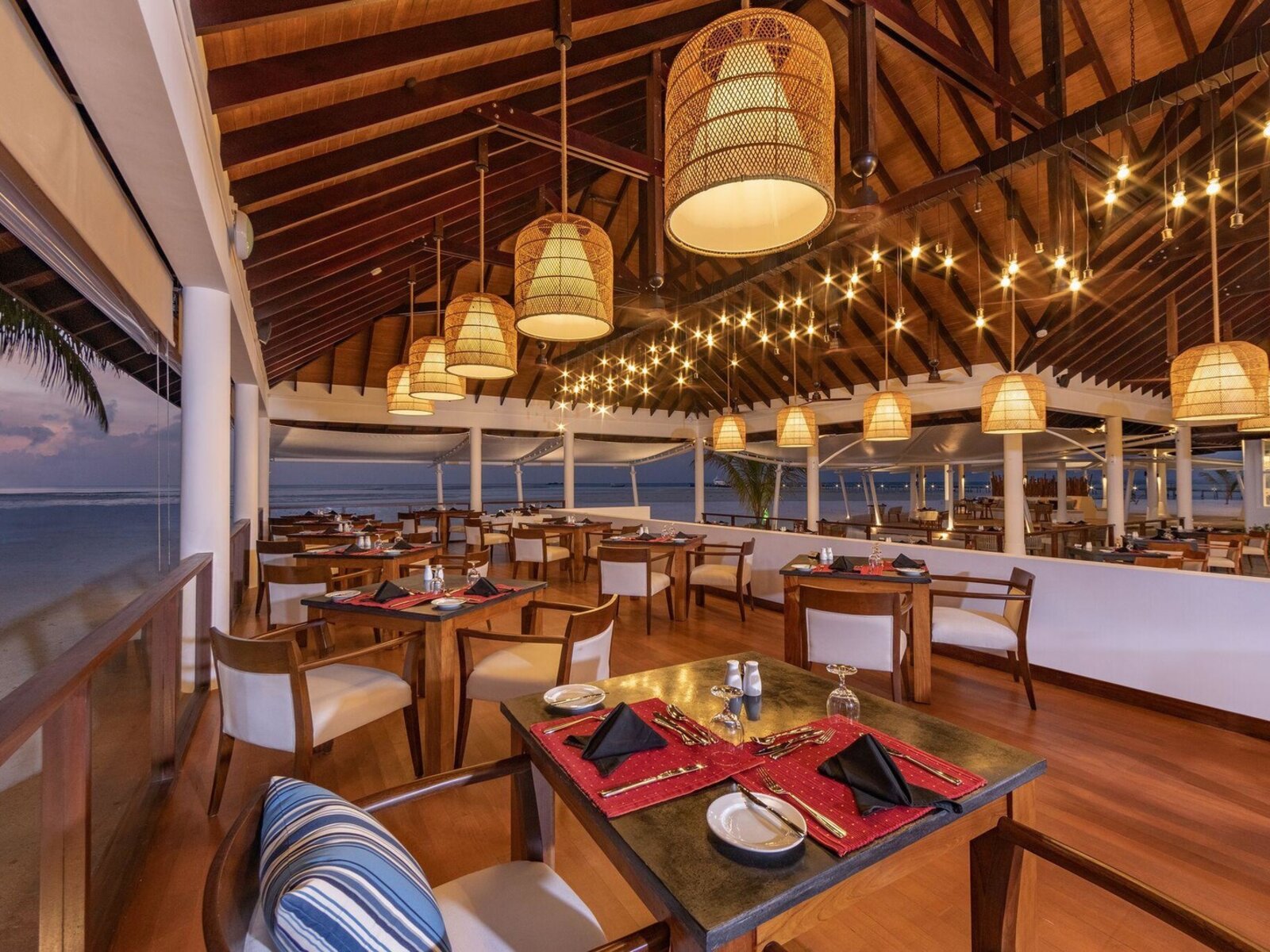 011 - Cinnamon Hakuraa Huraa Maldives.jpg