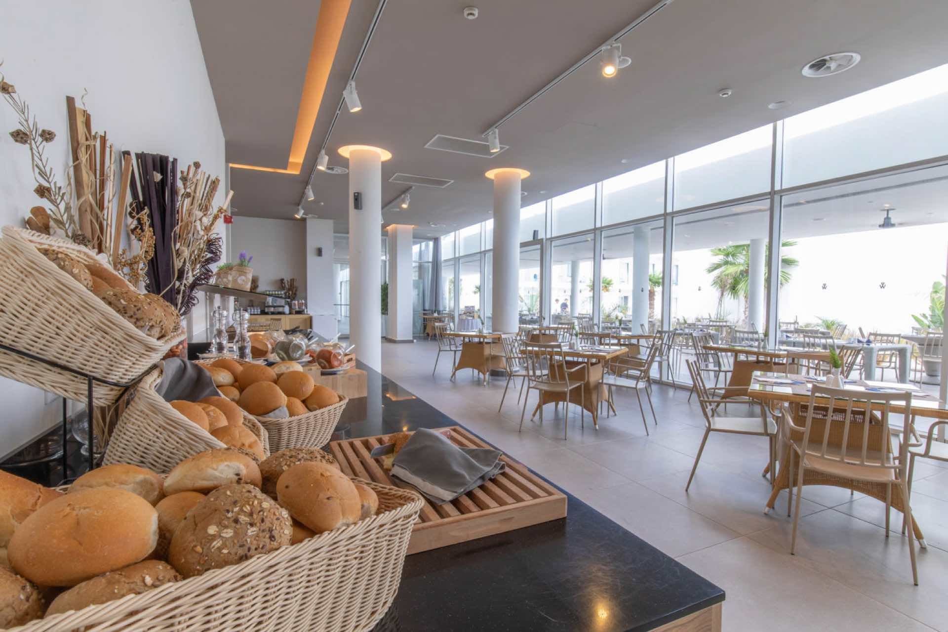 014 - White Dreams Resort.jpg