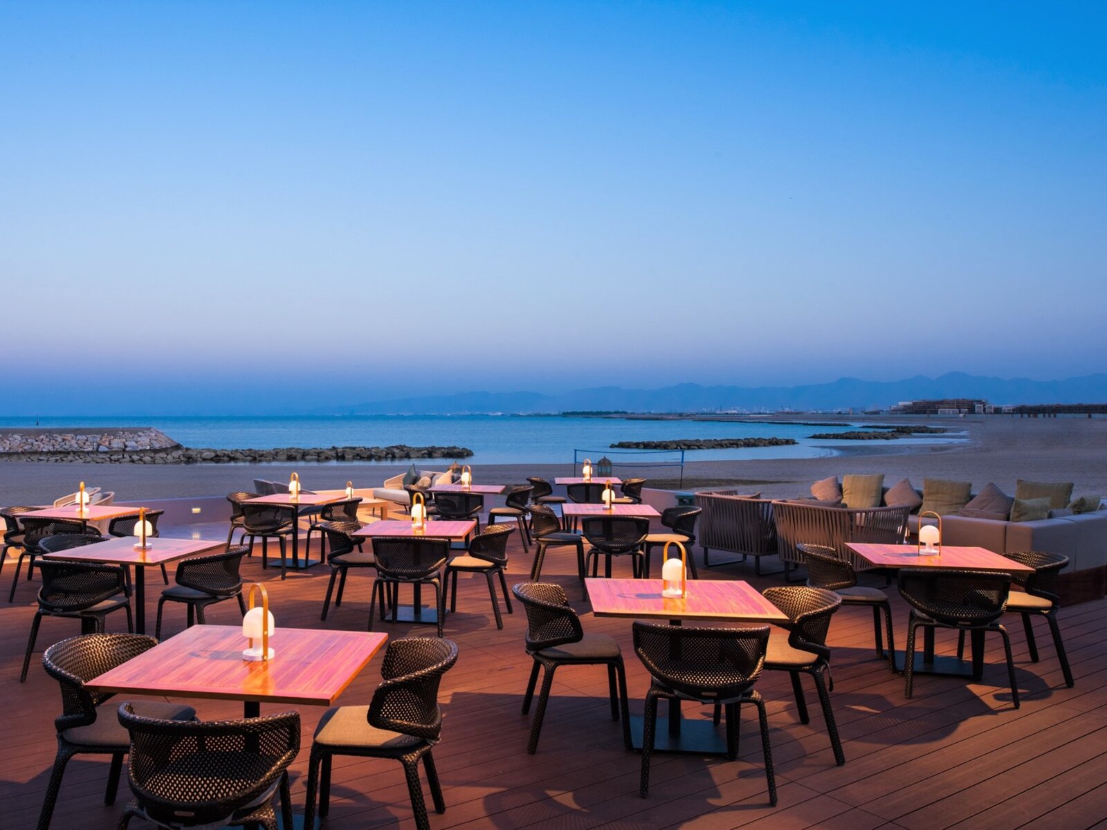 008 - Kempinski Muscat.jpg