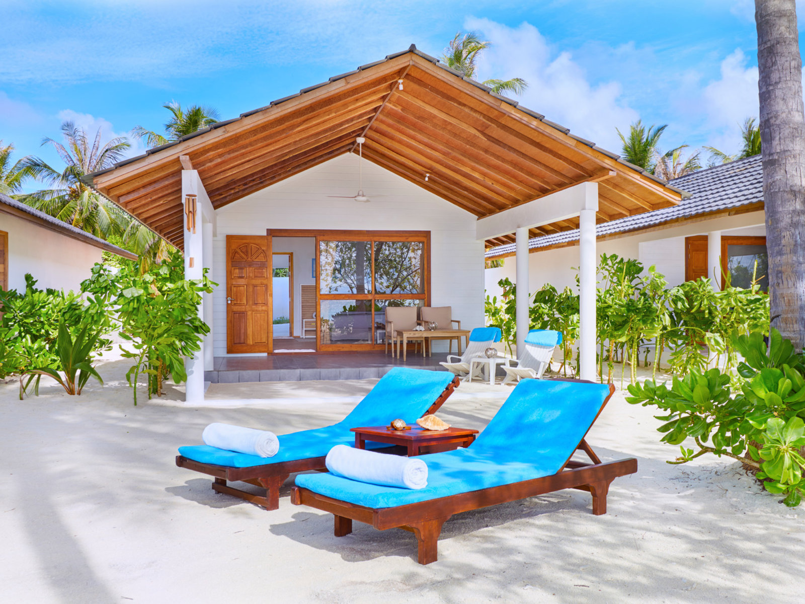 023 - Innahura Maldives Resort.jpg
