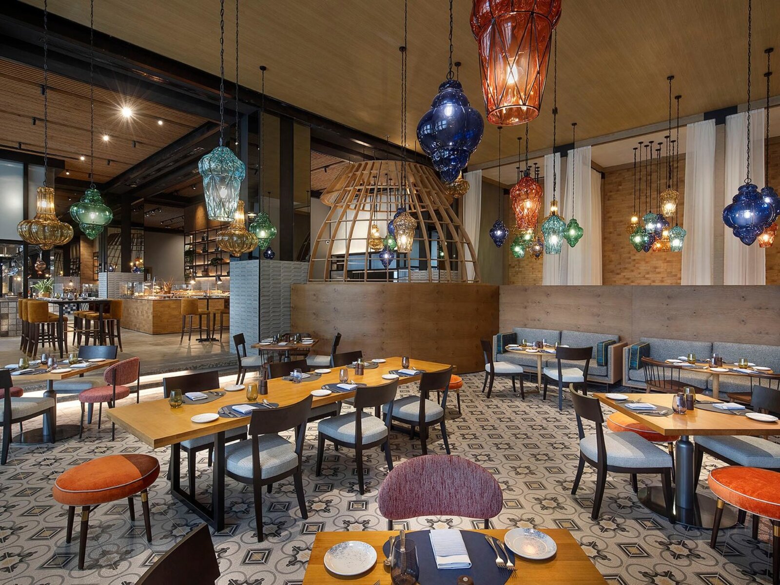 011 - Hilton Abu Dhabi Yas Island Resort.jpg