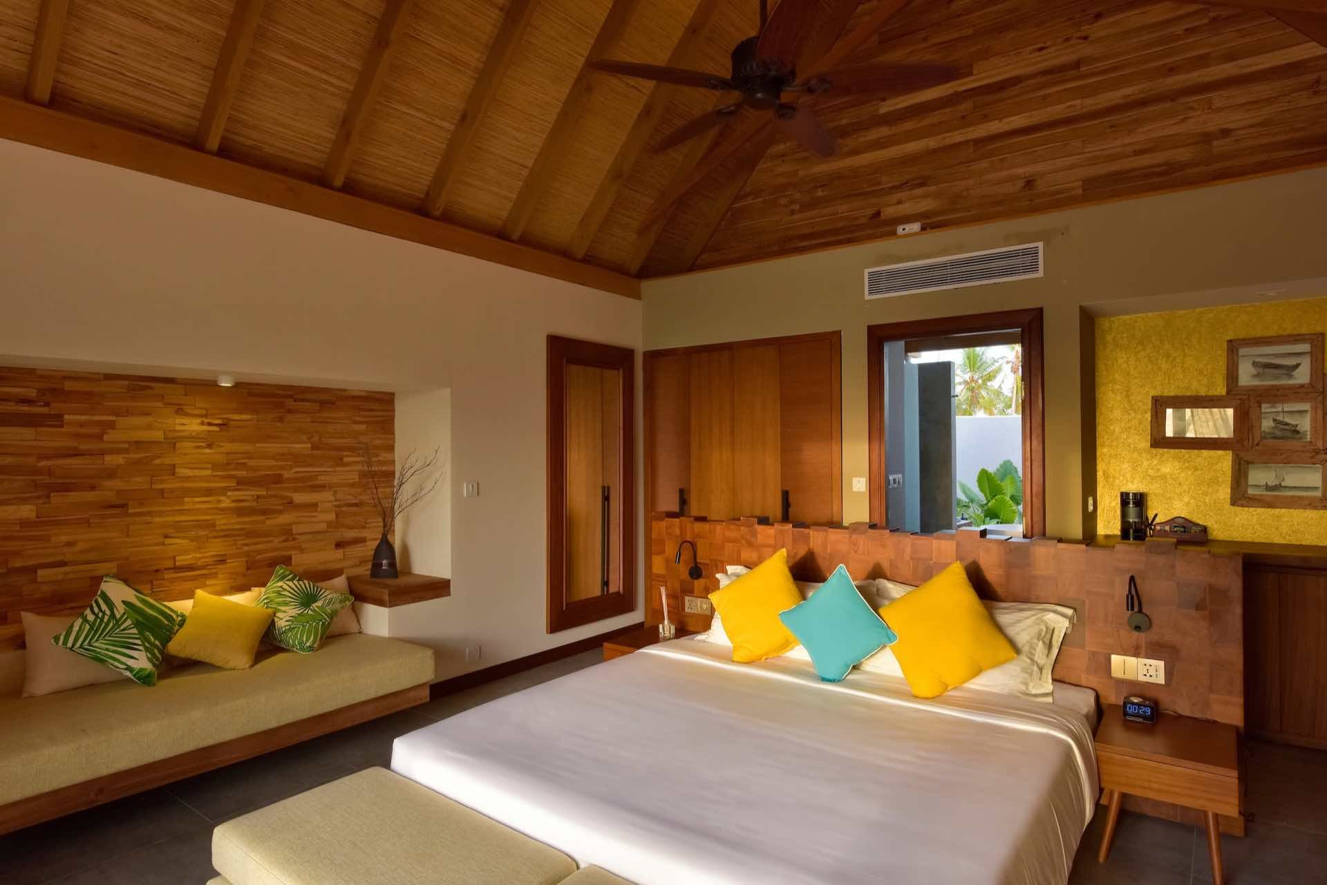 021 - Fushifaru Maldives.jpg