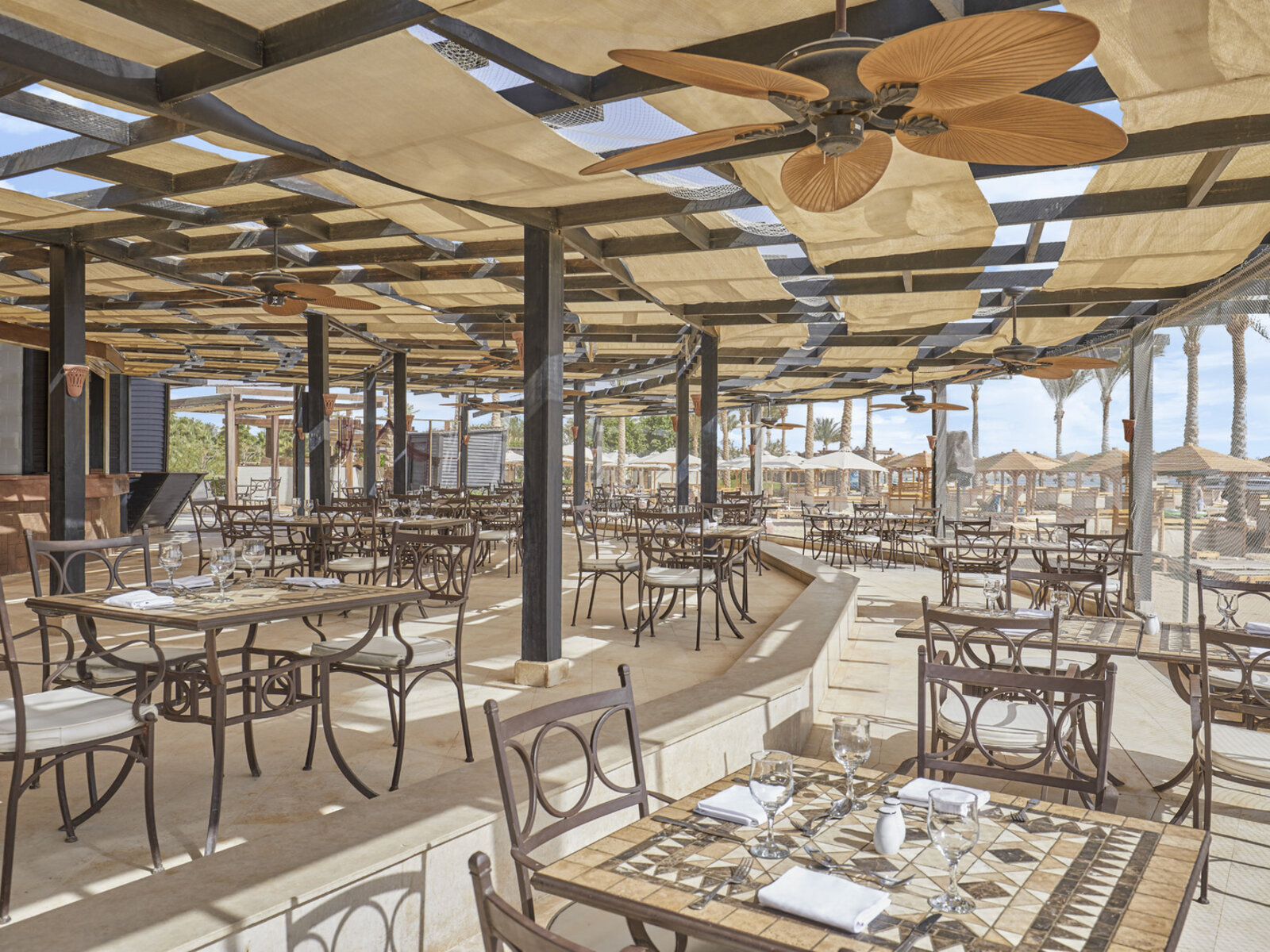 105578258 - Steigenberger Aqua Magic.jpg