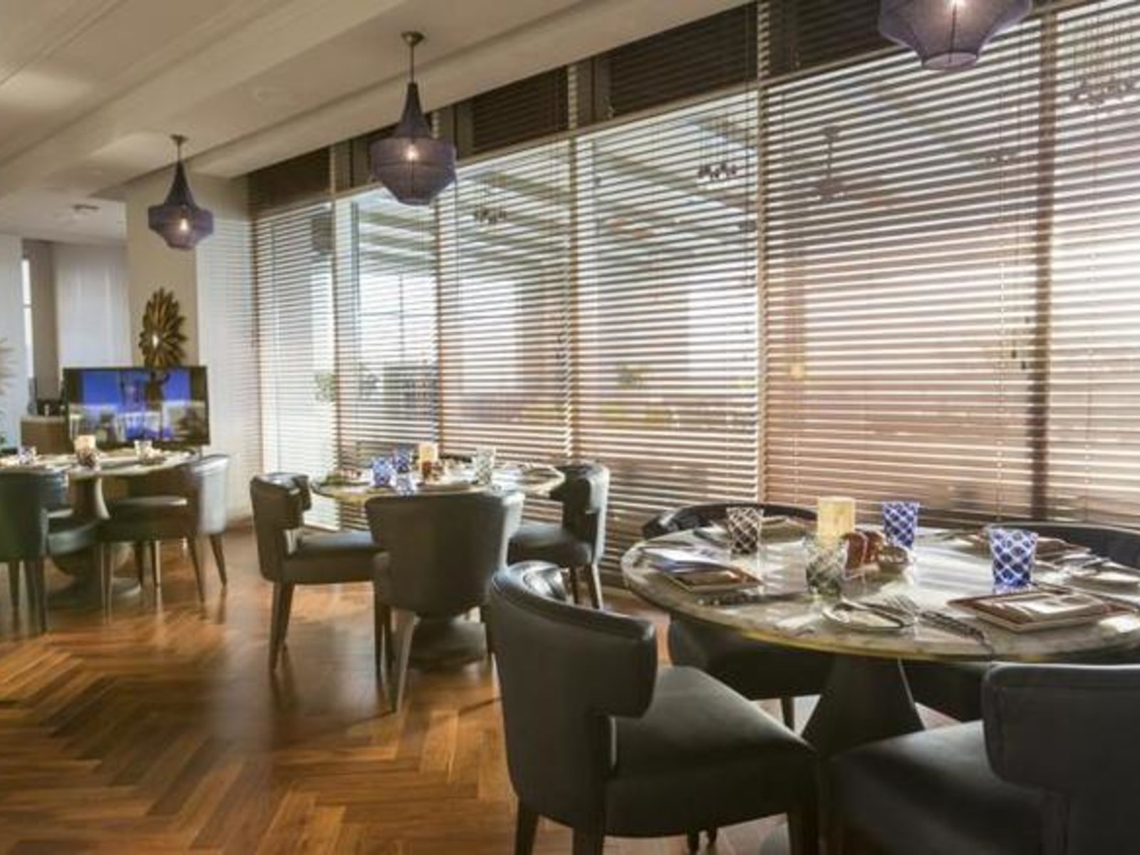 033 - DoubleTree by Hilton Dubai Jumeirah Beach.jpg