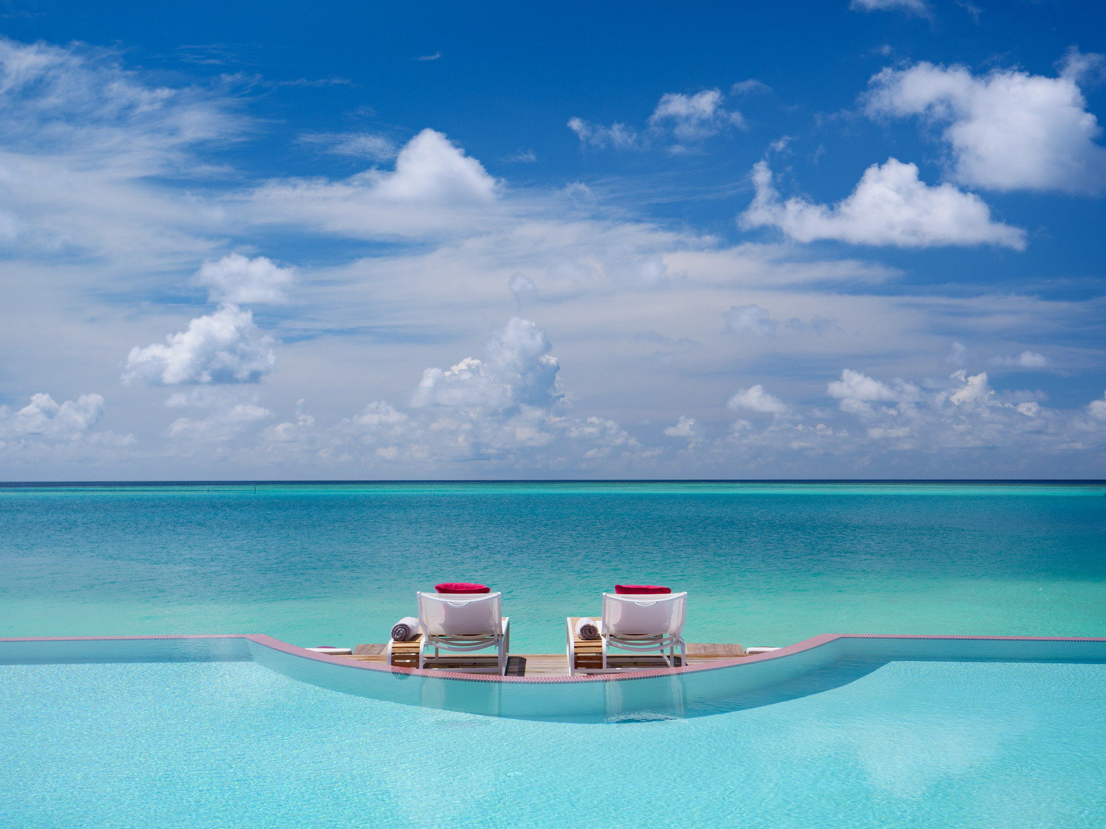 012 - LUX* North Male Atoll .jpg