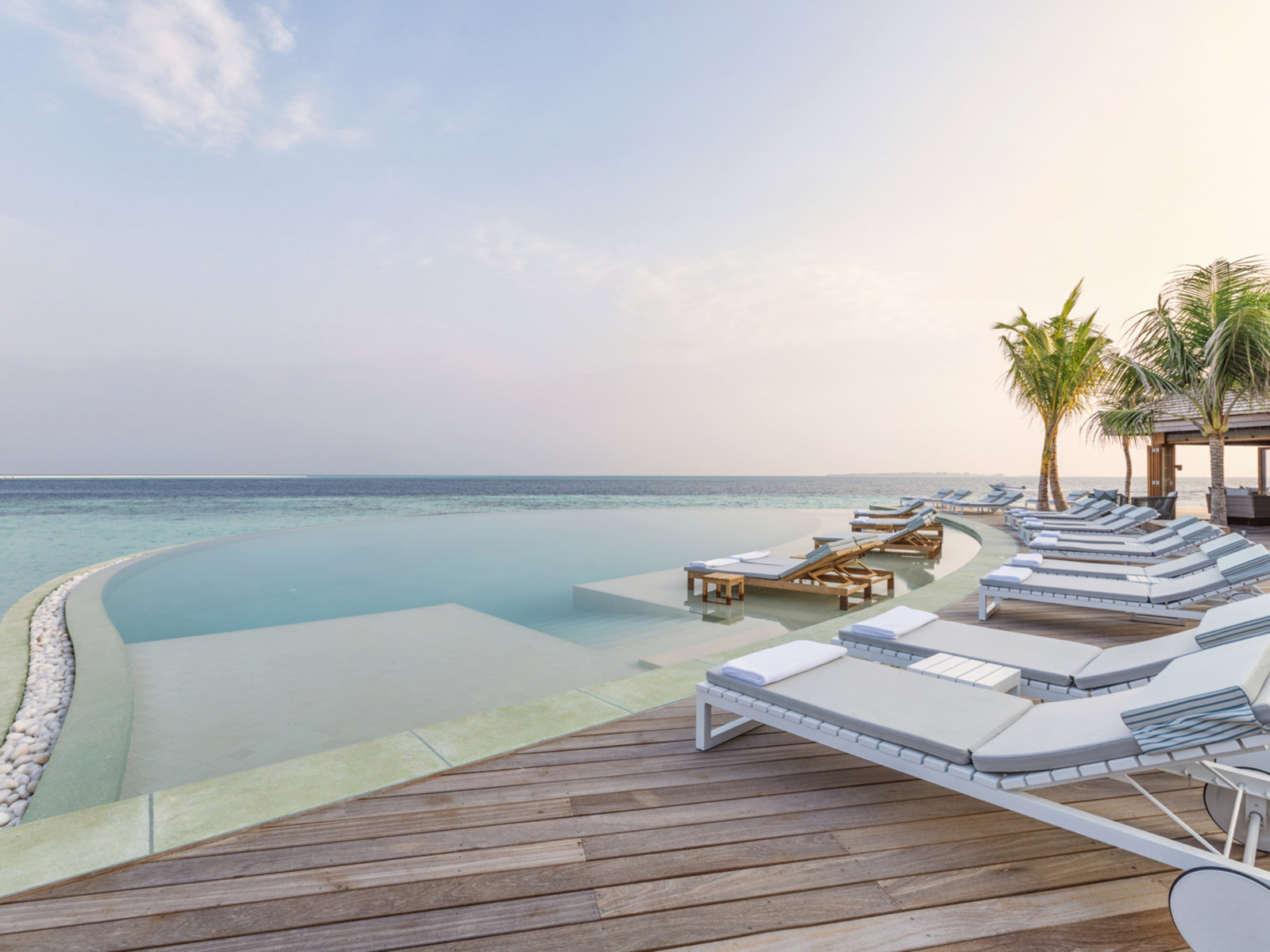9150202 - Hurawalhi Island Resort Maldives.jpg