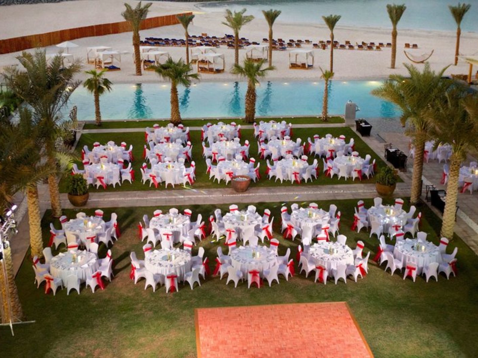 034 - DoubleTree by Hilton Dubai Jumeirah Beach.jpg