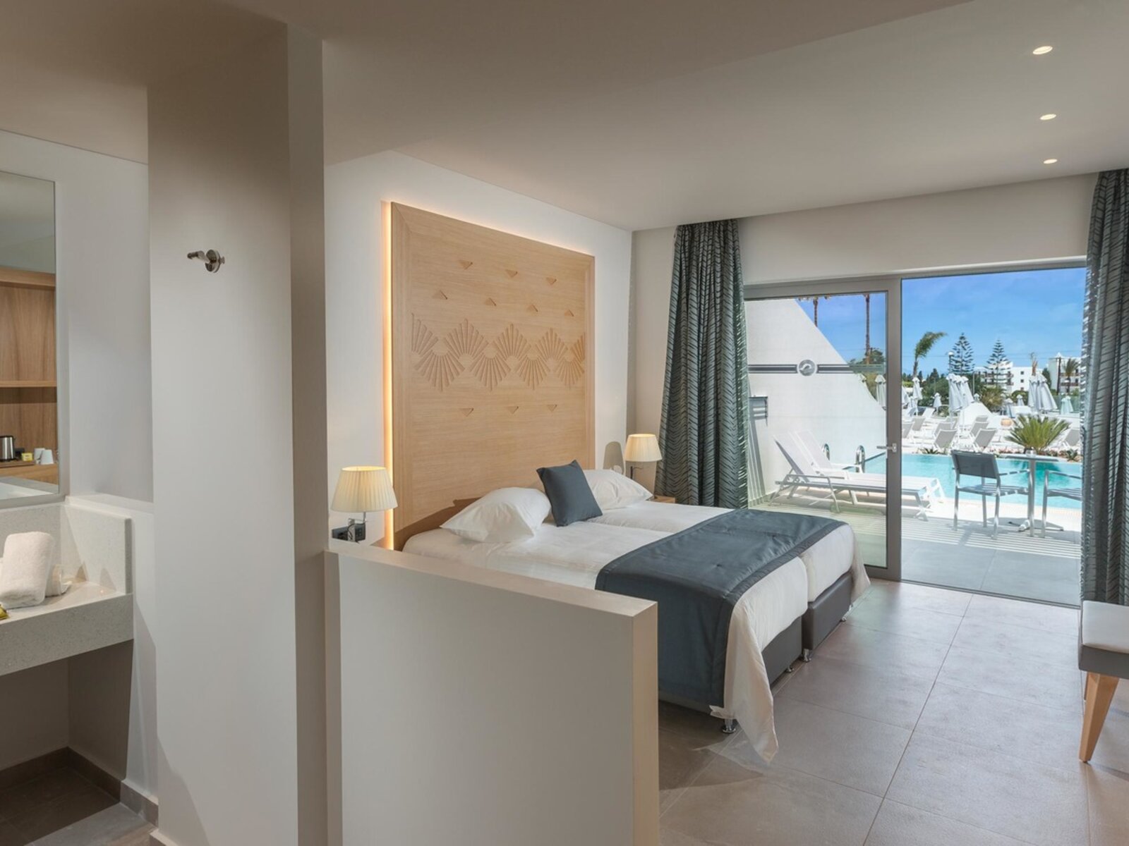 033 - Blue Lagoon Ocean Resort.jpg