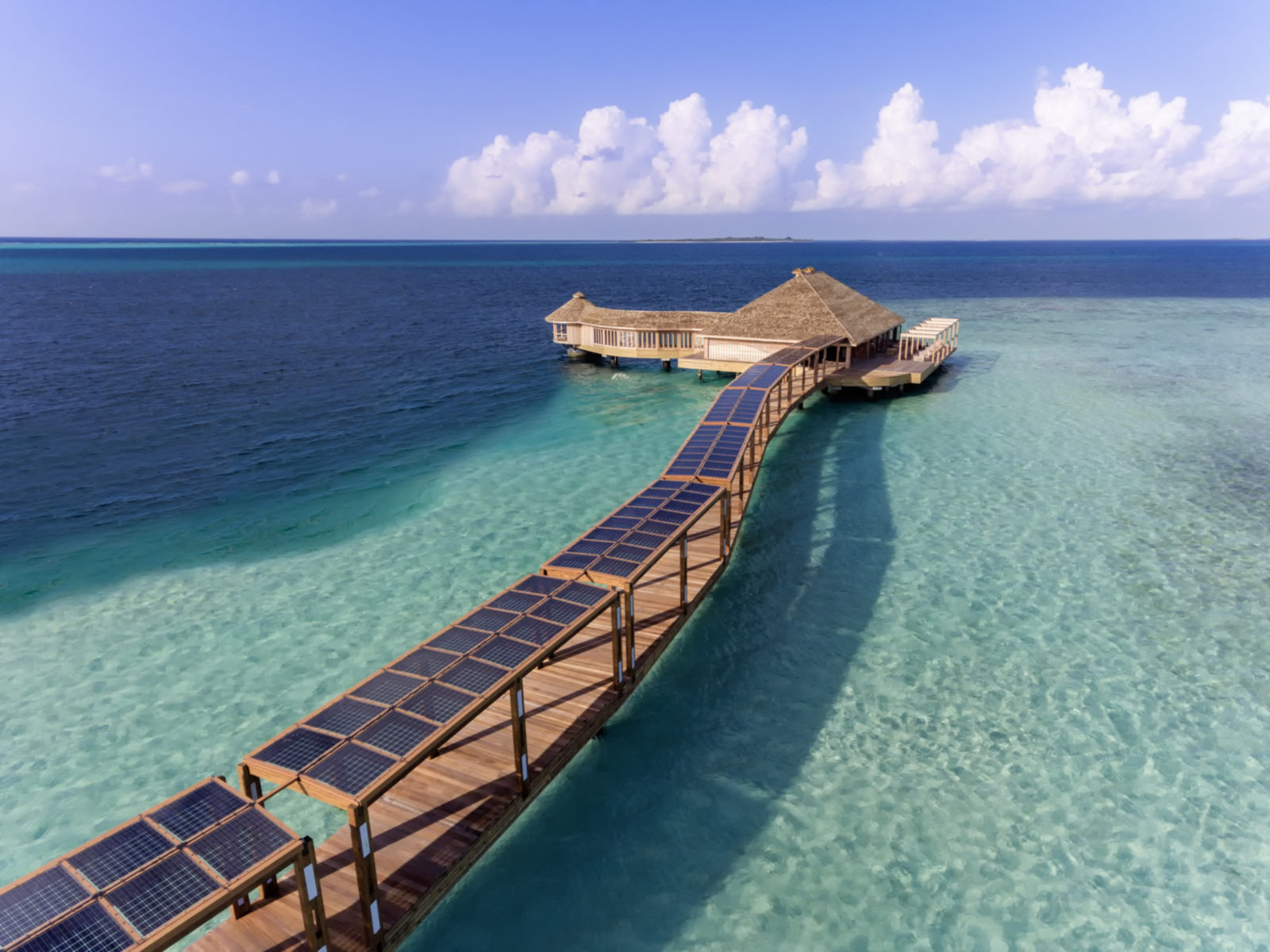 9150196 - Hurawalhi Island Resort Maldives.jpg