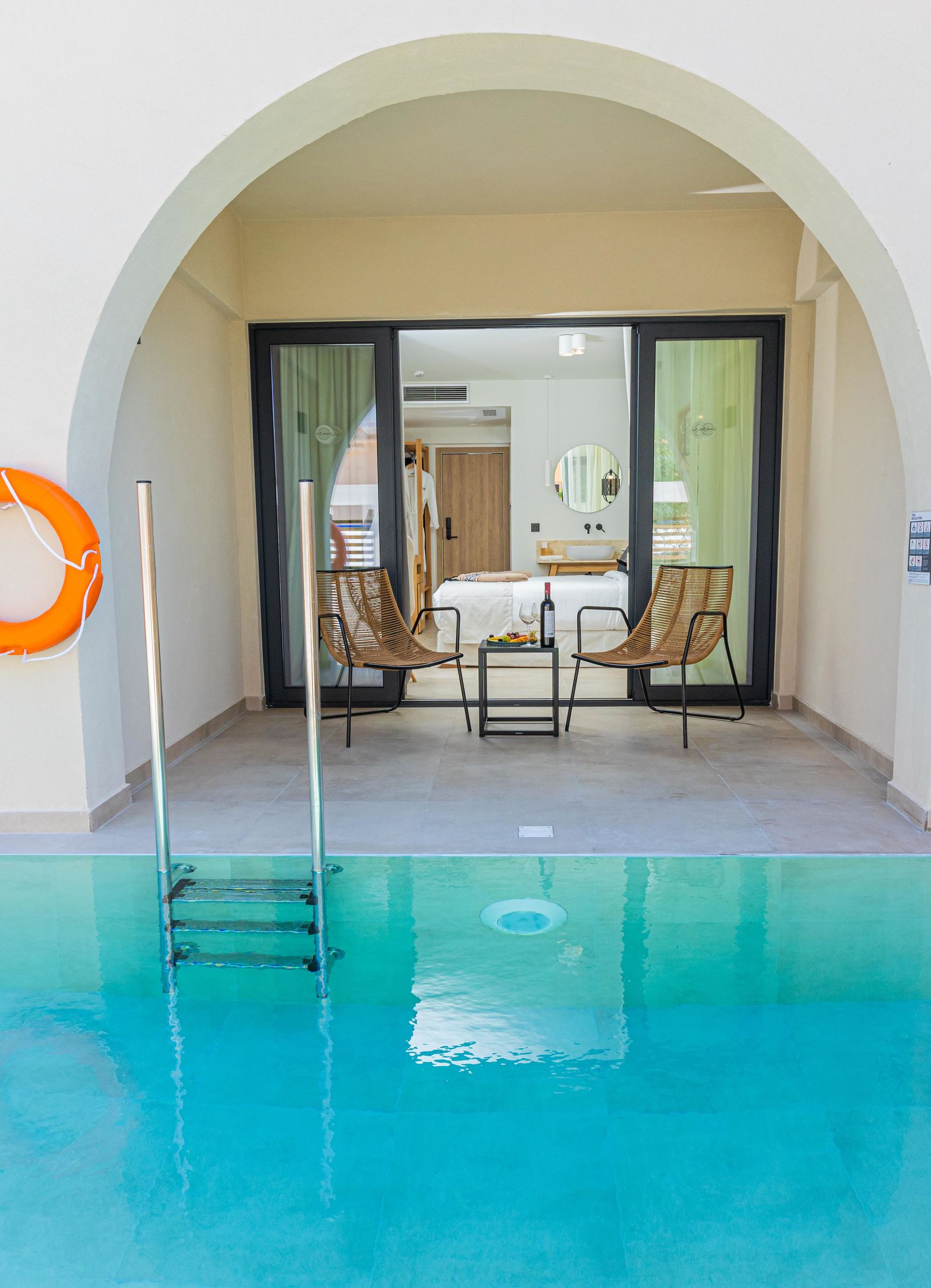 014 - Cabana Blu Hotel & Suites.jpg