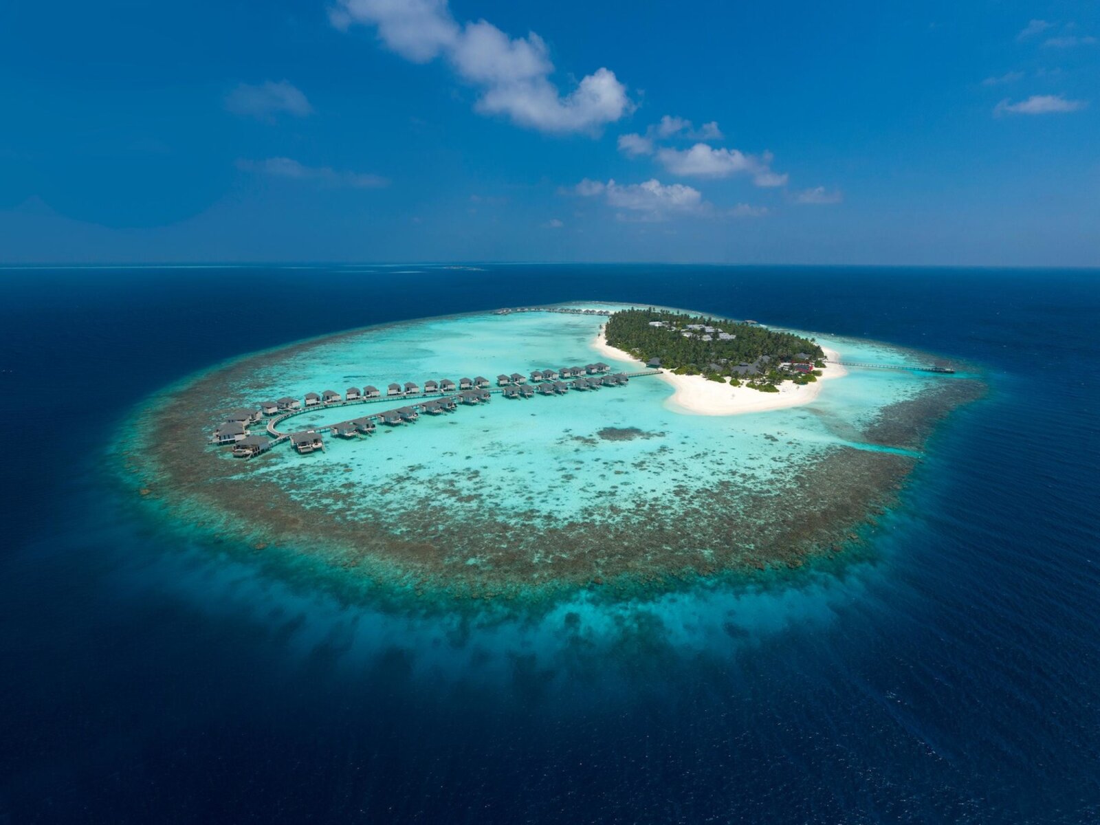001 - Amari Havodda Maldives.jpg