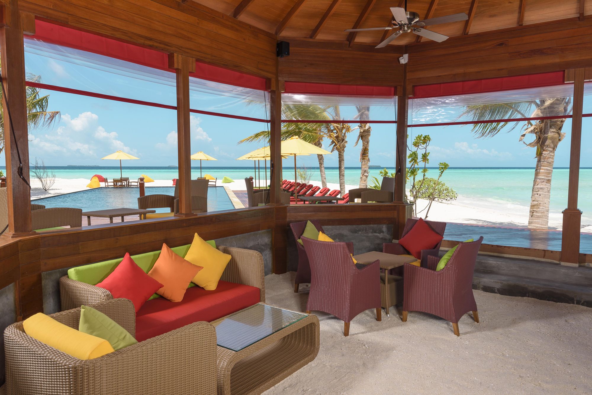 019 - Dhigufaru Island Resort.jpg