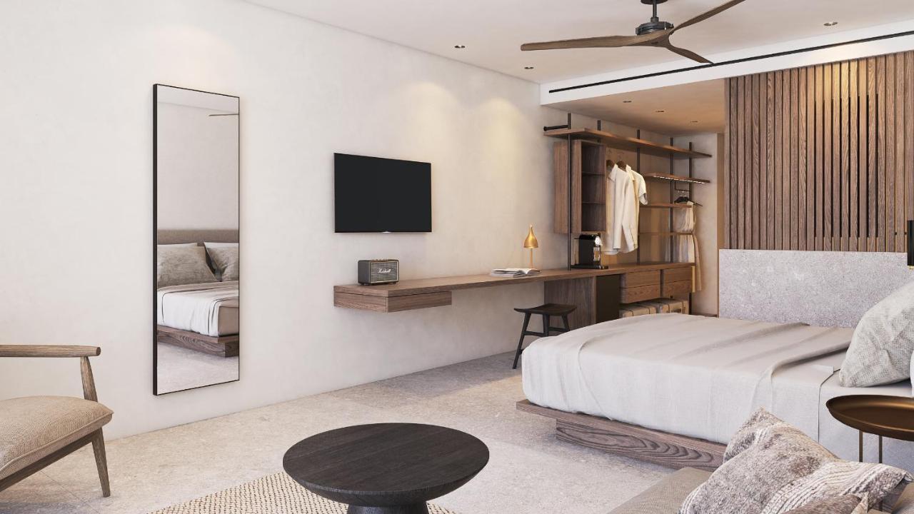 Theros All Suite Hotel 4