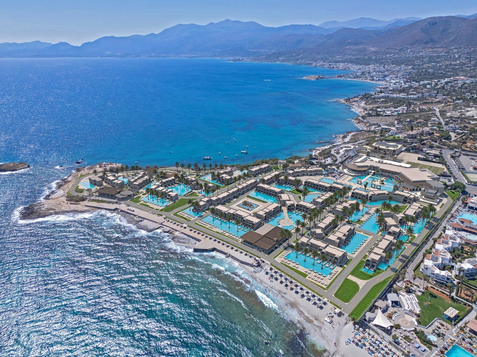 003 - Nana Royal.jpg