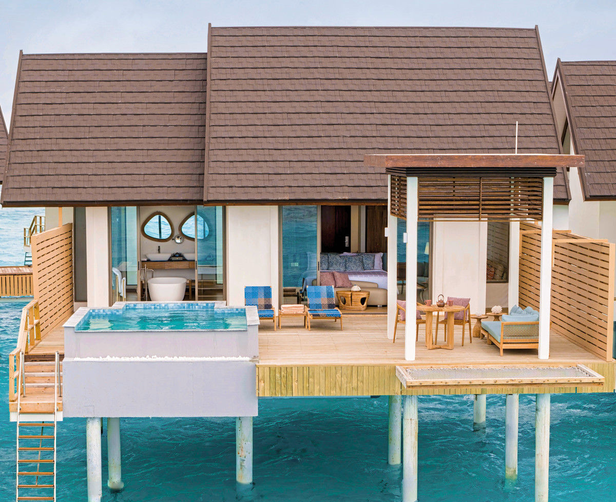 010 - Meyyafushi Maldives.jpg