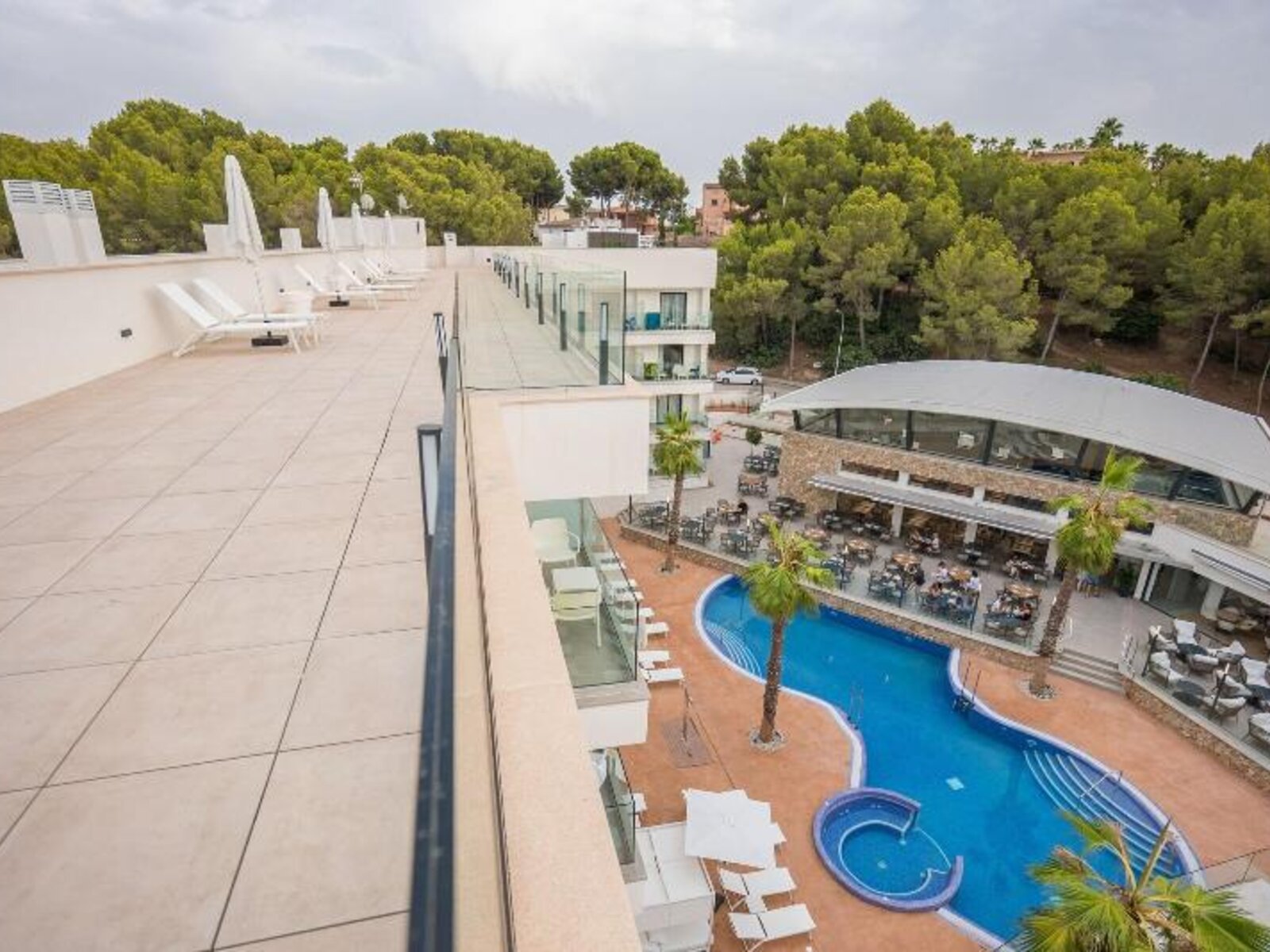 026 - Morlans Suites.jpg