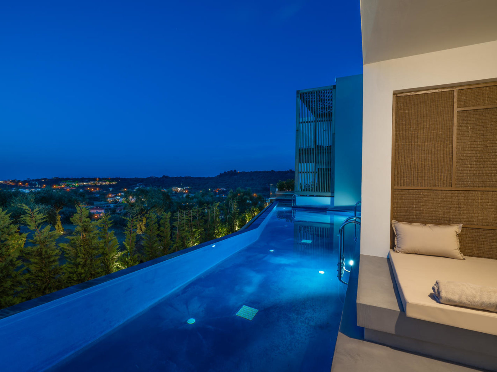 85032618 - Zante Maris Suites.jpg