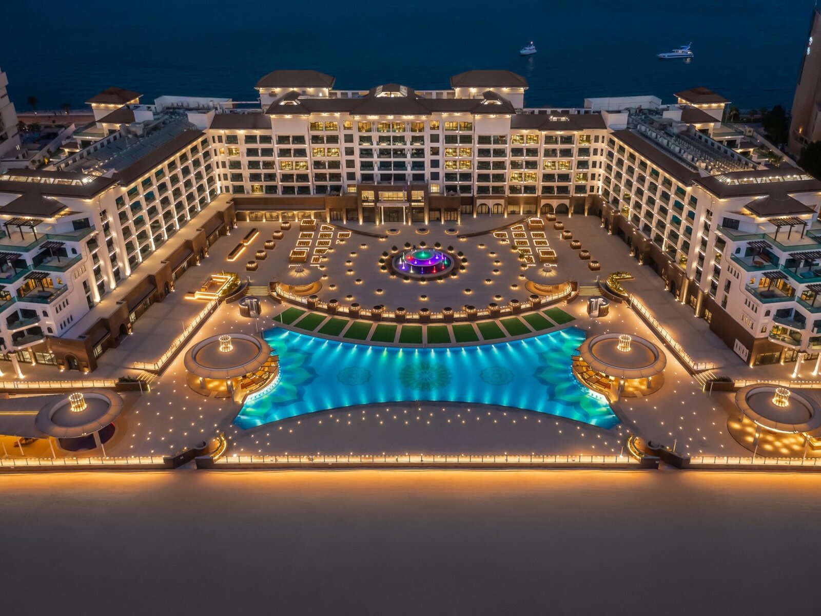 003 - Taj Exotica Resort & Spa Palm Jumeirah.jpg