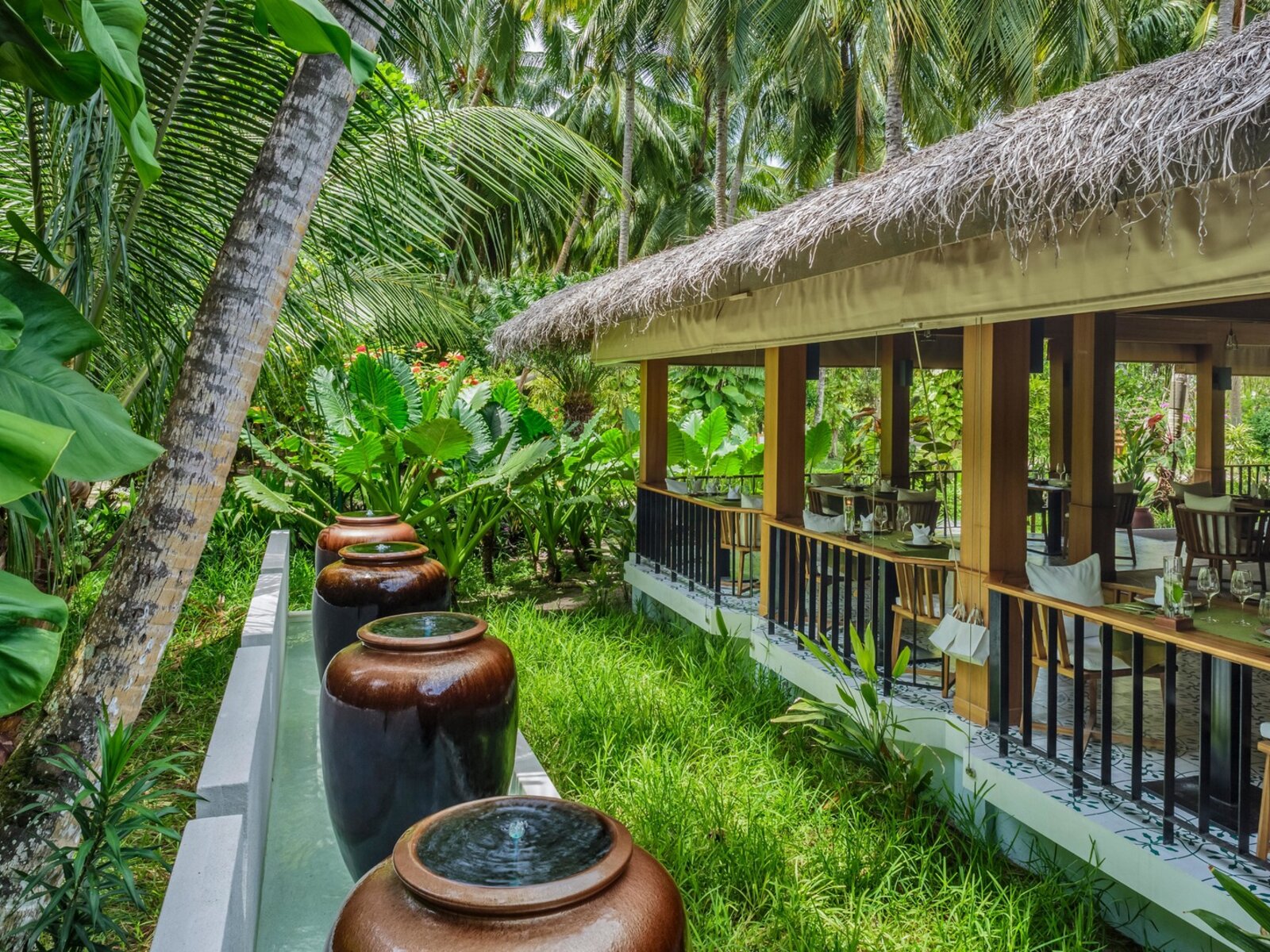 005 - Kuramathi Island Resort.jpg