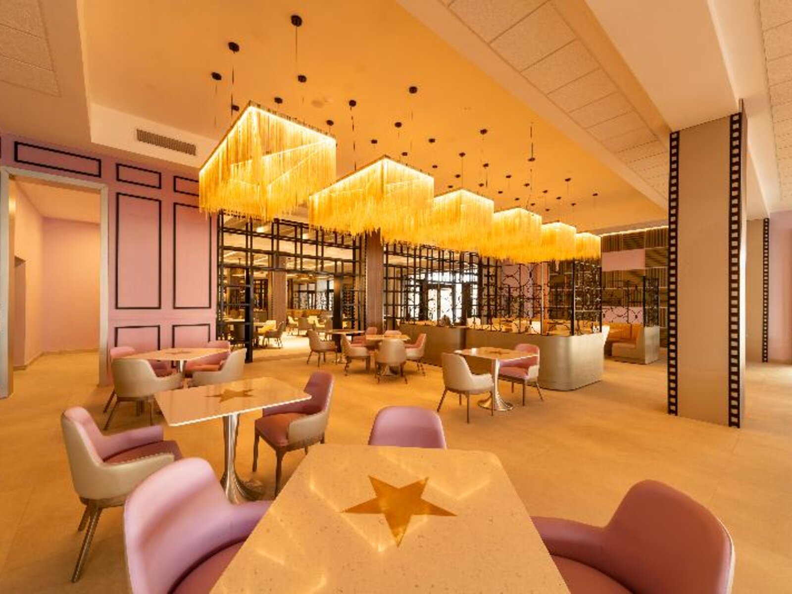 025 - Planet Hollywood Beach Resort Cancun .jpg