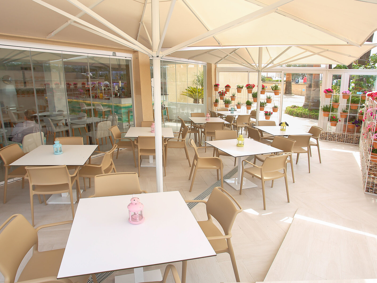 020 - Sant Jordi Hotel.jpg