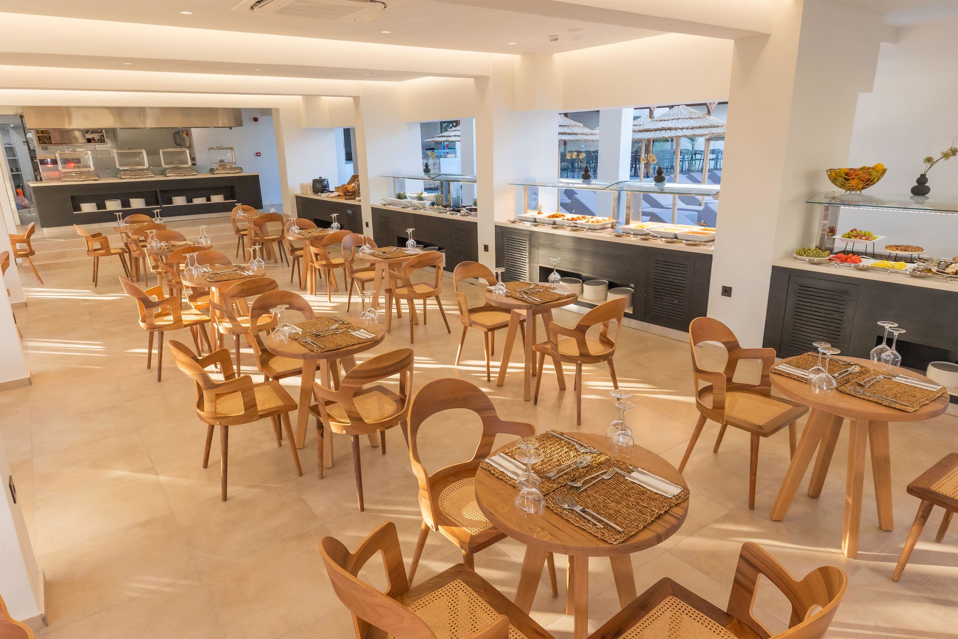 024 - Cabana Blu Hotel & Suites.jpg