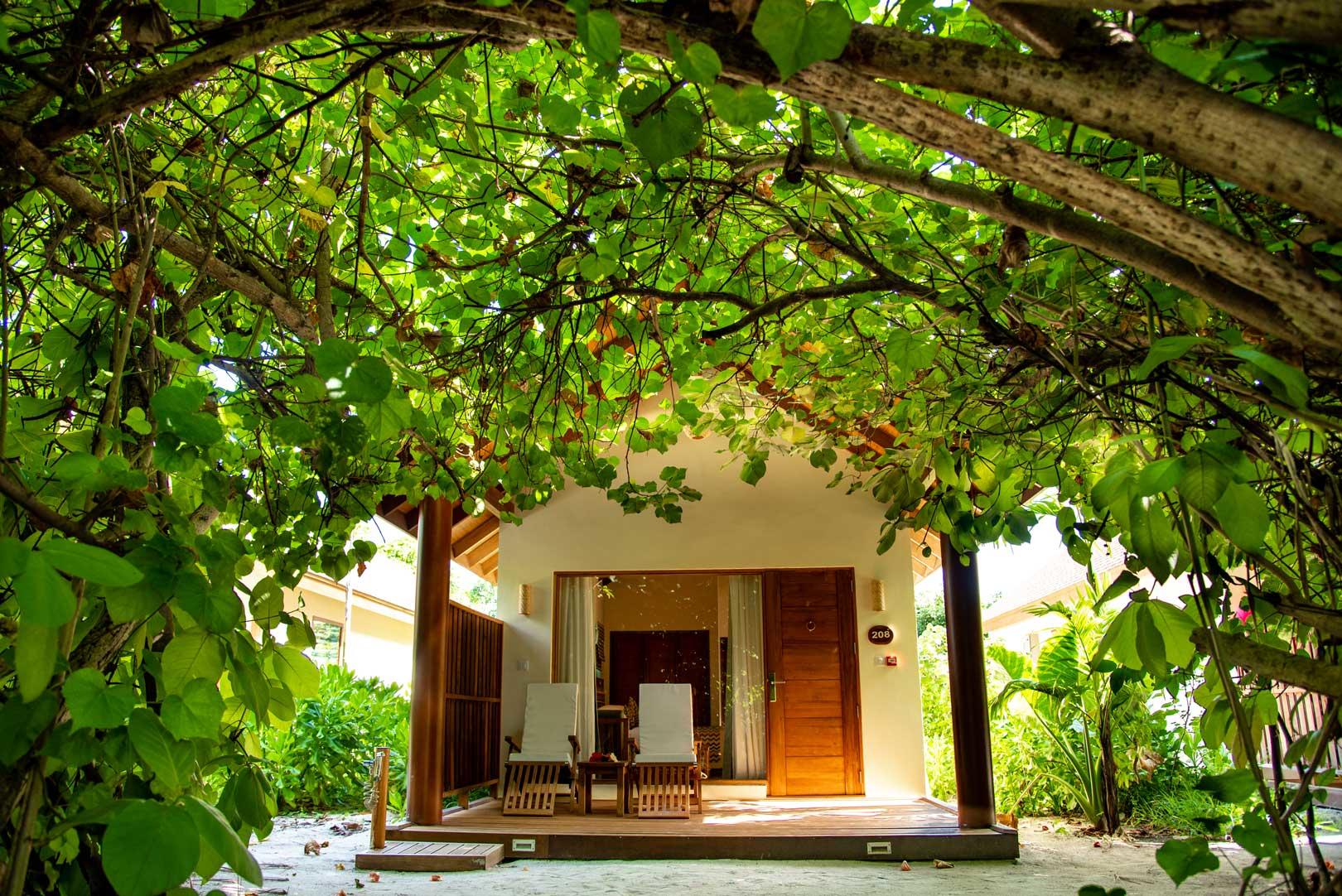 003 - Reethi Faru Resort.jpg