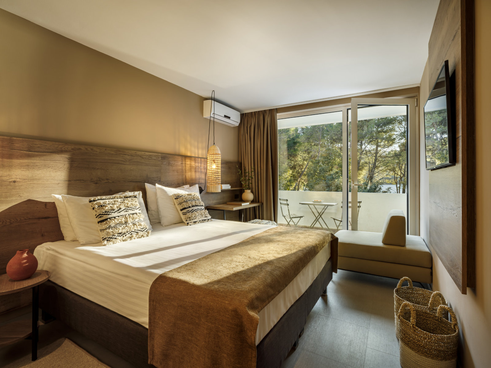 031 - ] by Valamar.jpg