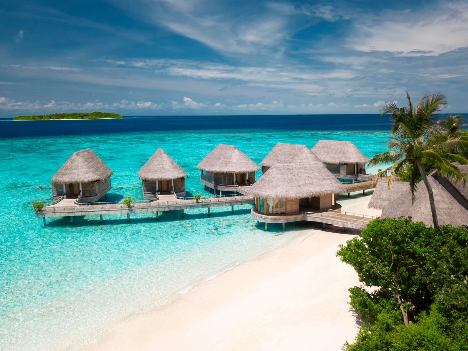 86629202 - Milaidhoo Island.jpg