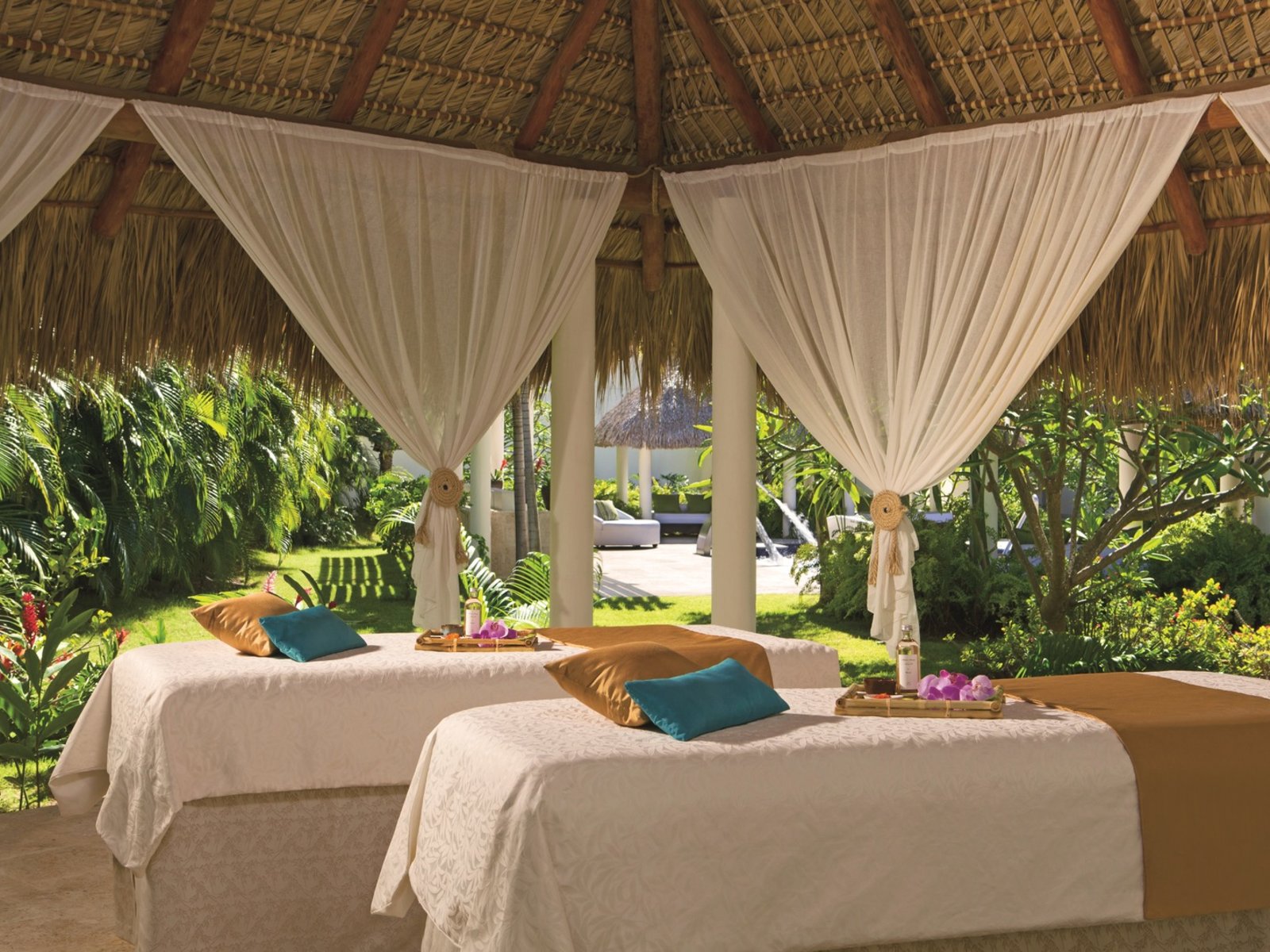 014 - Secrets Royal Beach Punta Cana.jpg