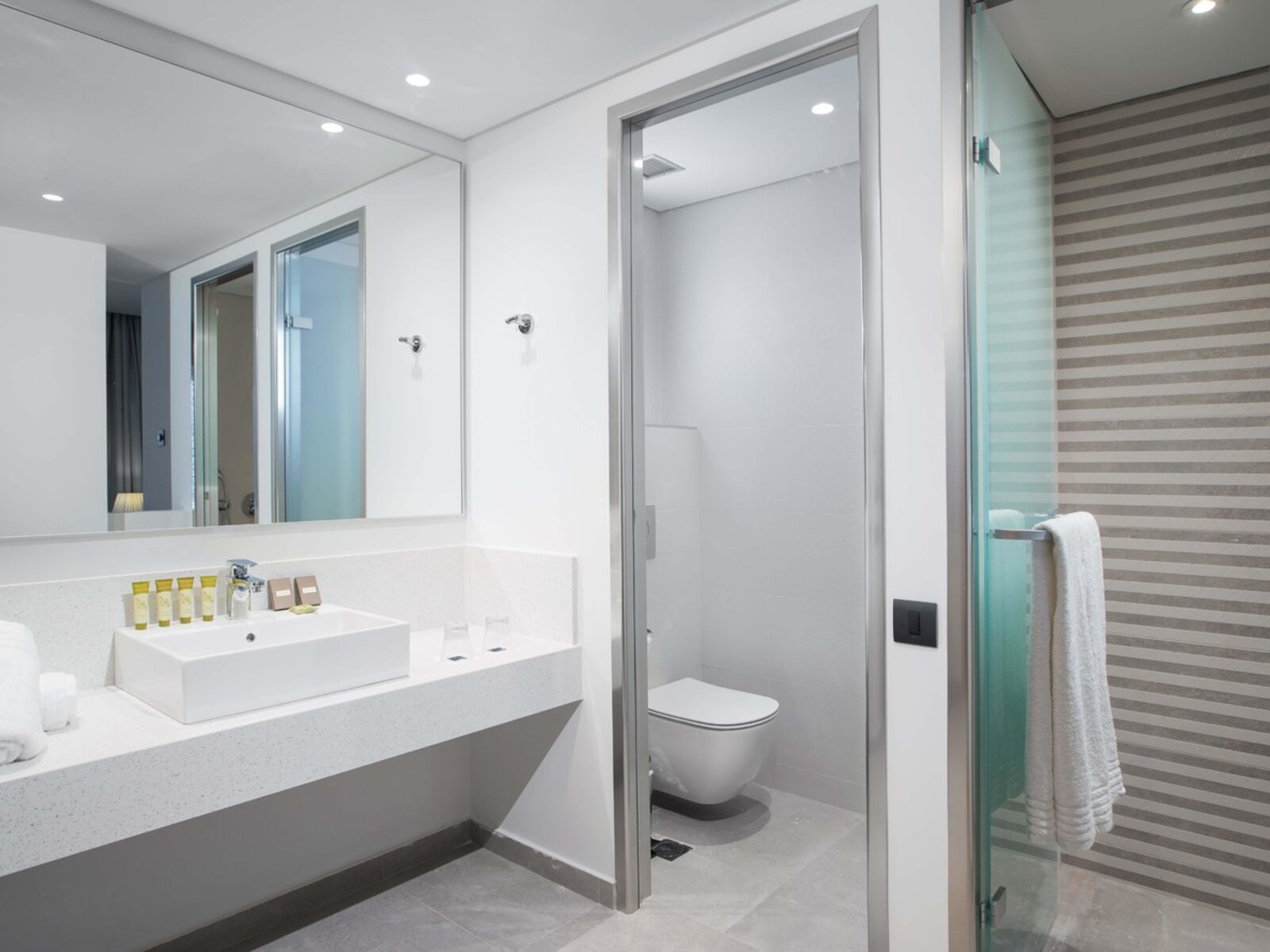 036 - Blue Lagoon Ocean Resort.jpg