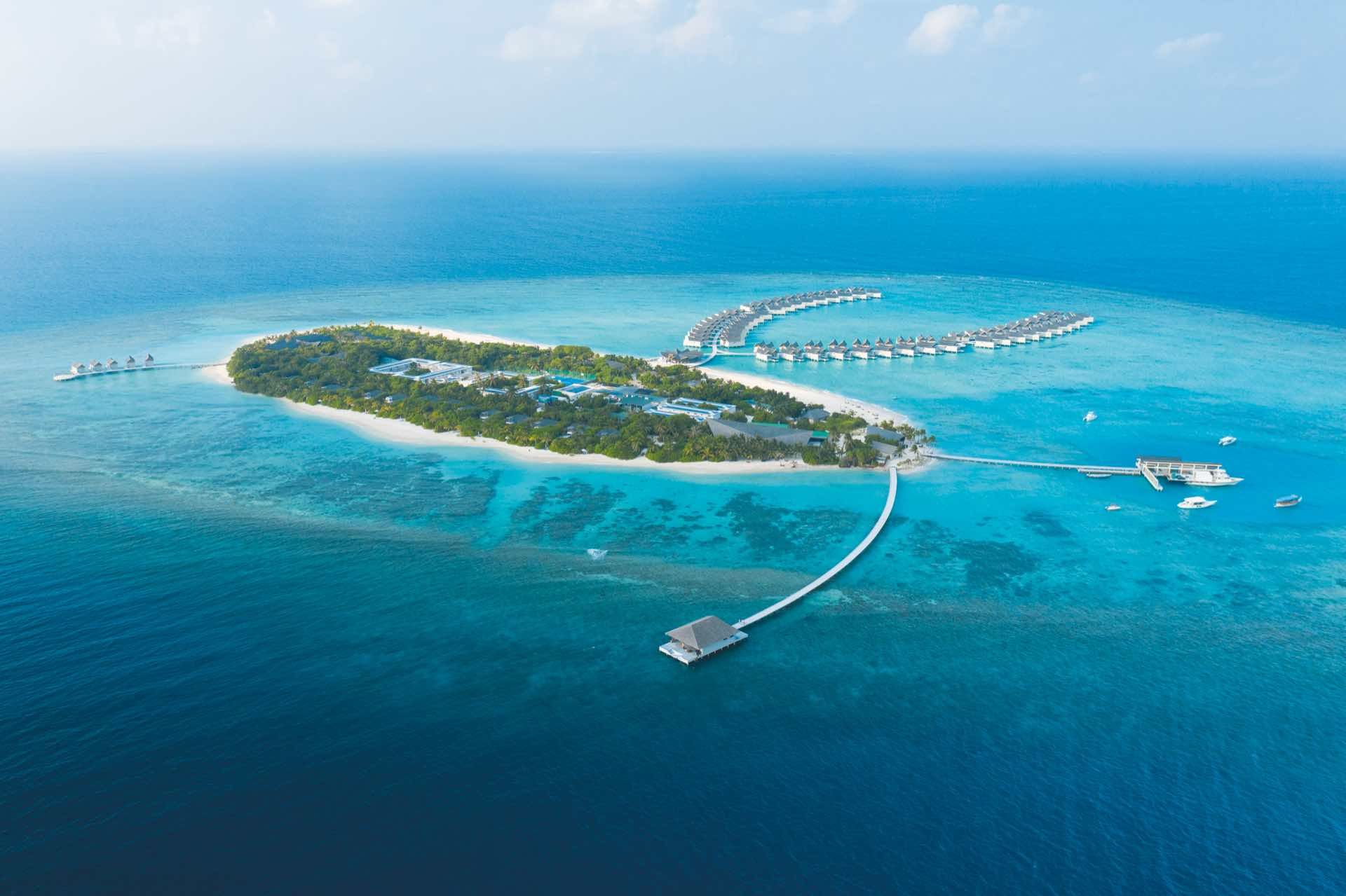 001 - Mövenpick Resort & Spa Kuredhivaru.jpg