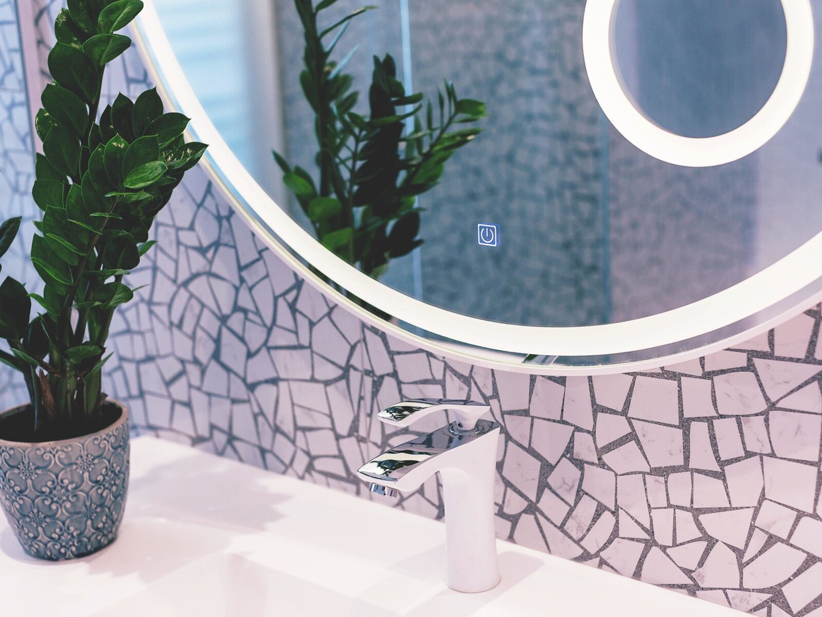 011 - Carine Hotel Kumbor .jpg