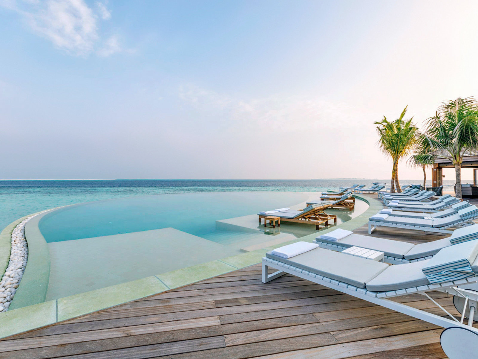 9150214 - Hurawalhi Island Resort Maldives.jpg