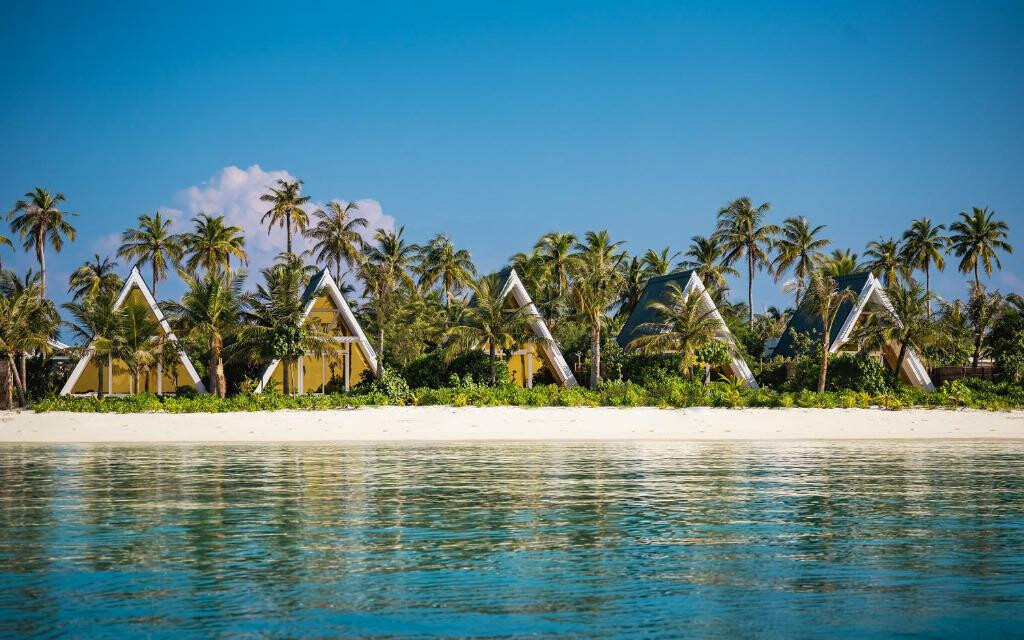 001 - Oaga Art Resort.jpg