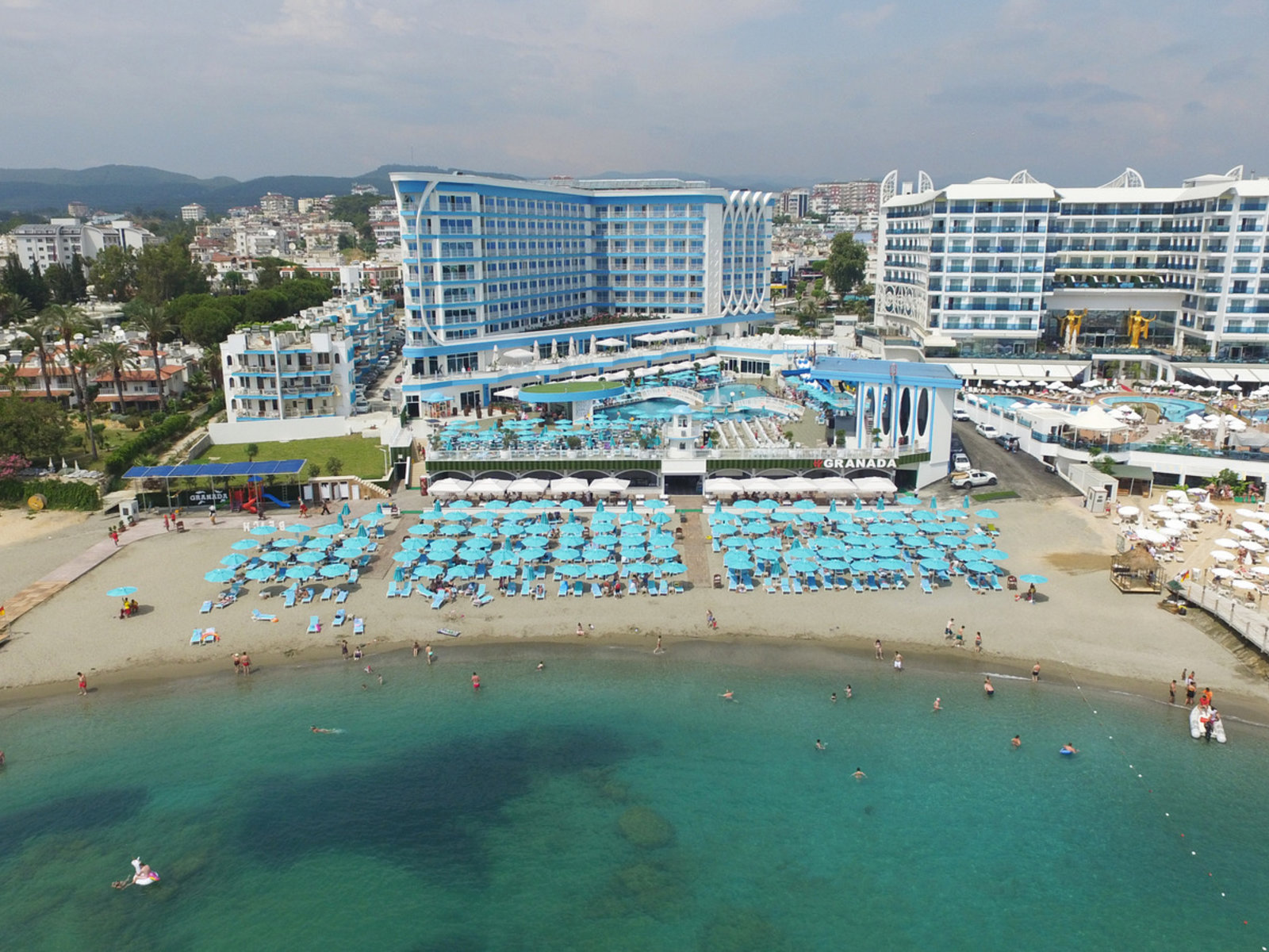 002 - Granada Luxury Beach.jpg