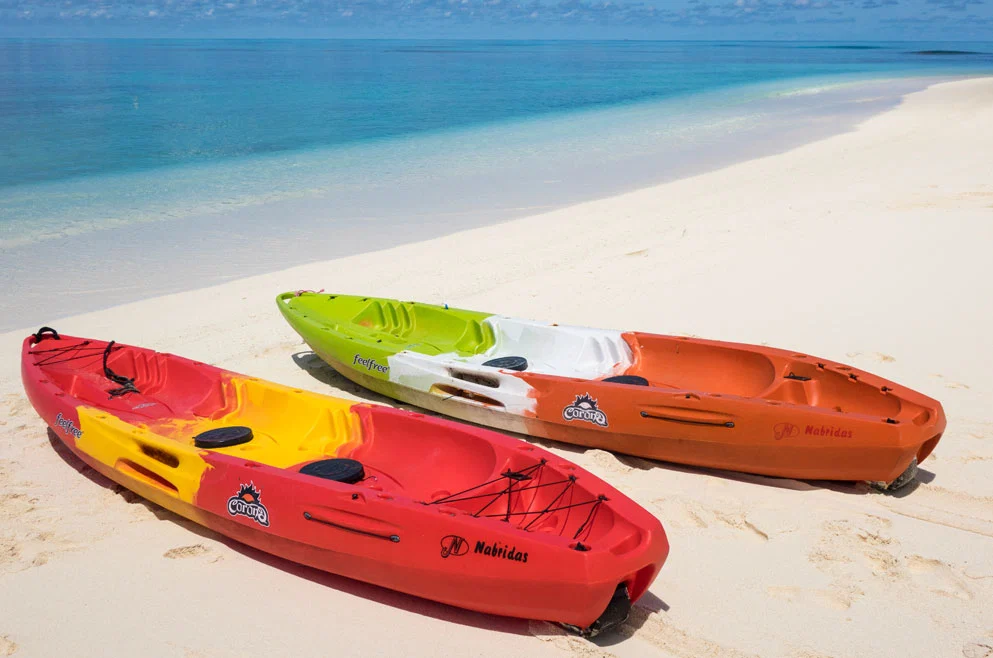 Denis Private Island · Kajak & Stand-up-Paddling